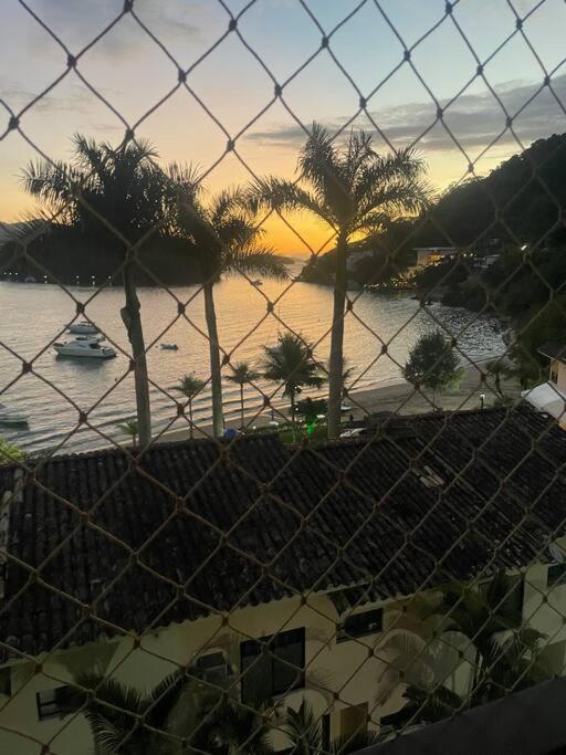 Casa 3 qtos beira mar praia exclusiva e piscina
