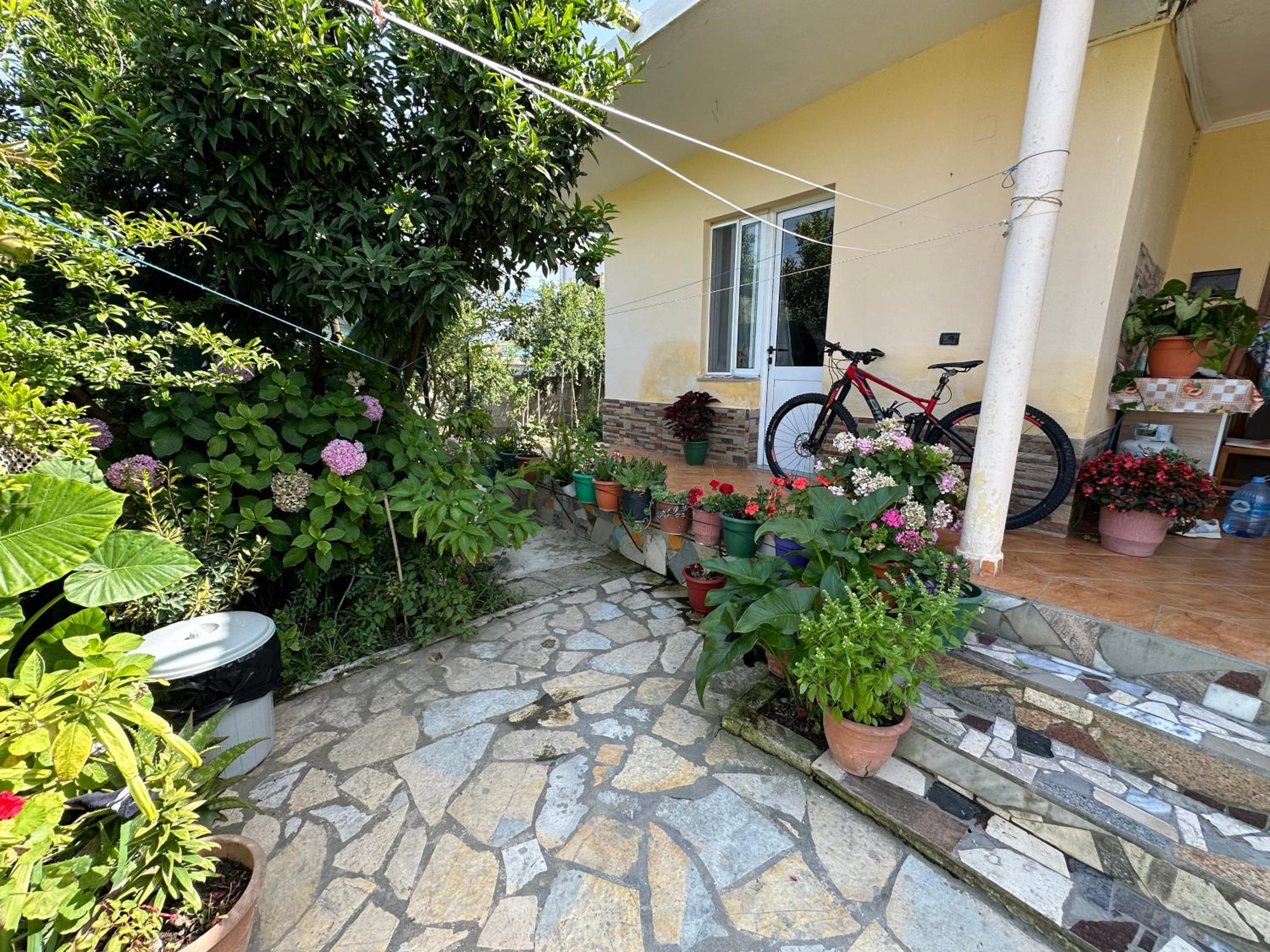 Flower's Home