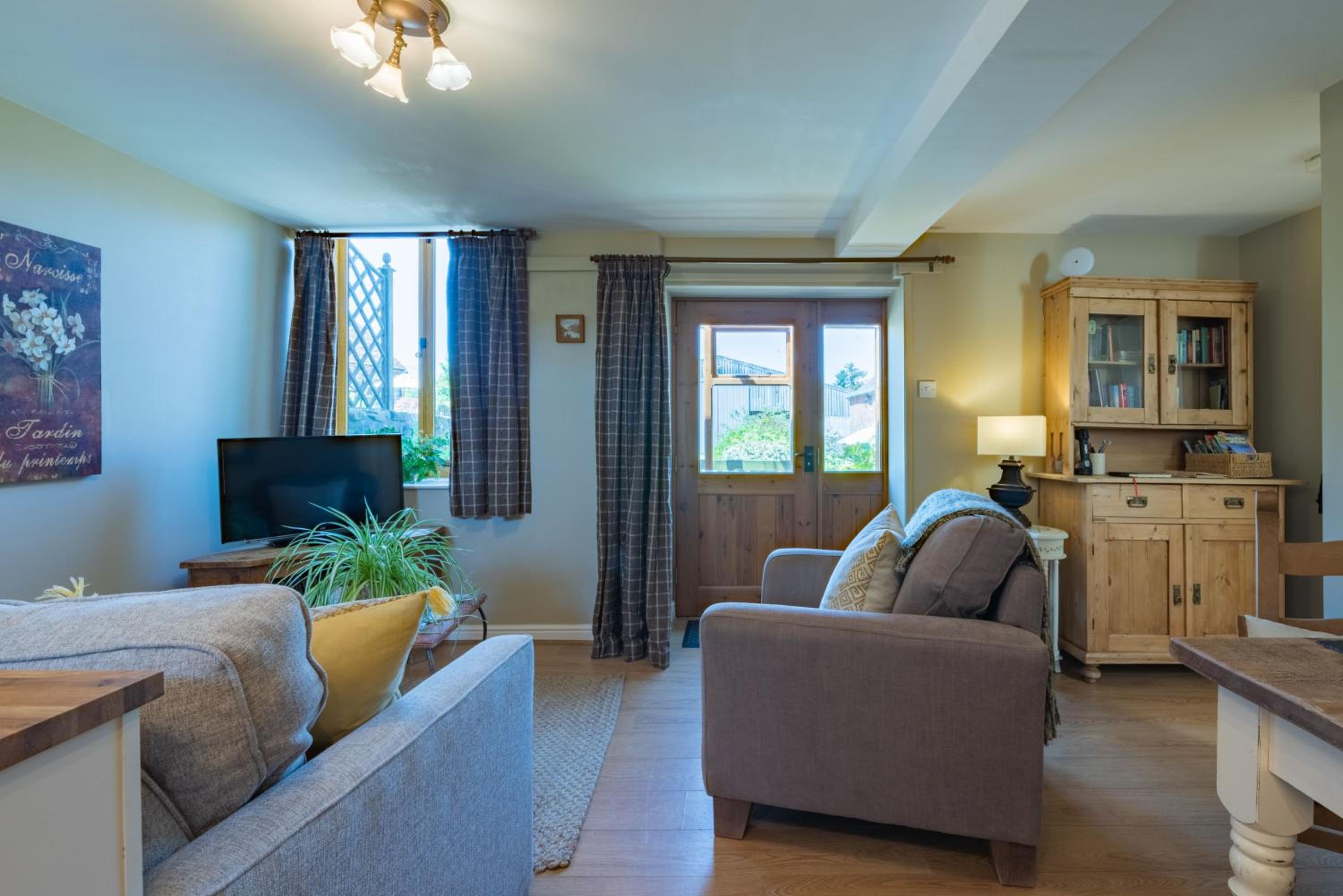 Daisys Place at Middle Farm and Cottages view 3