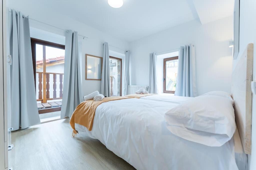 Arce singular by urbanhosting