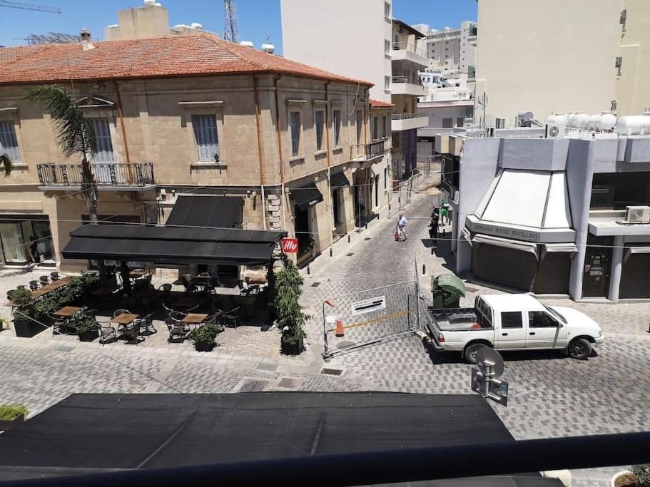 Yippee! at Ermou Square Amazing Location View