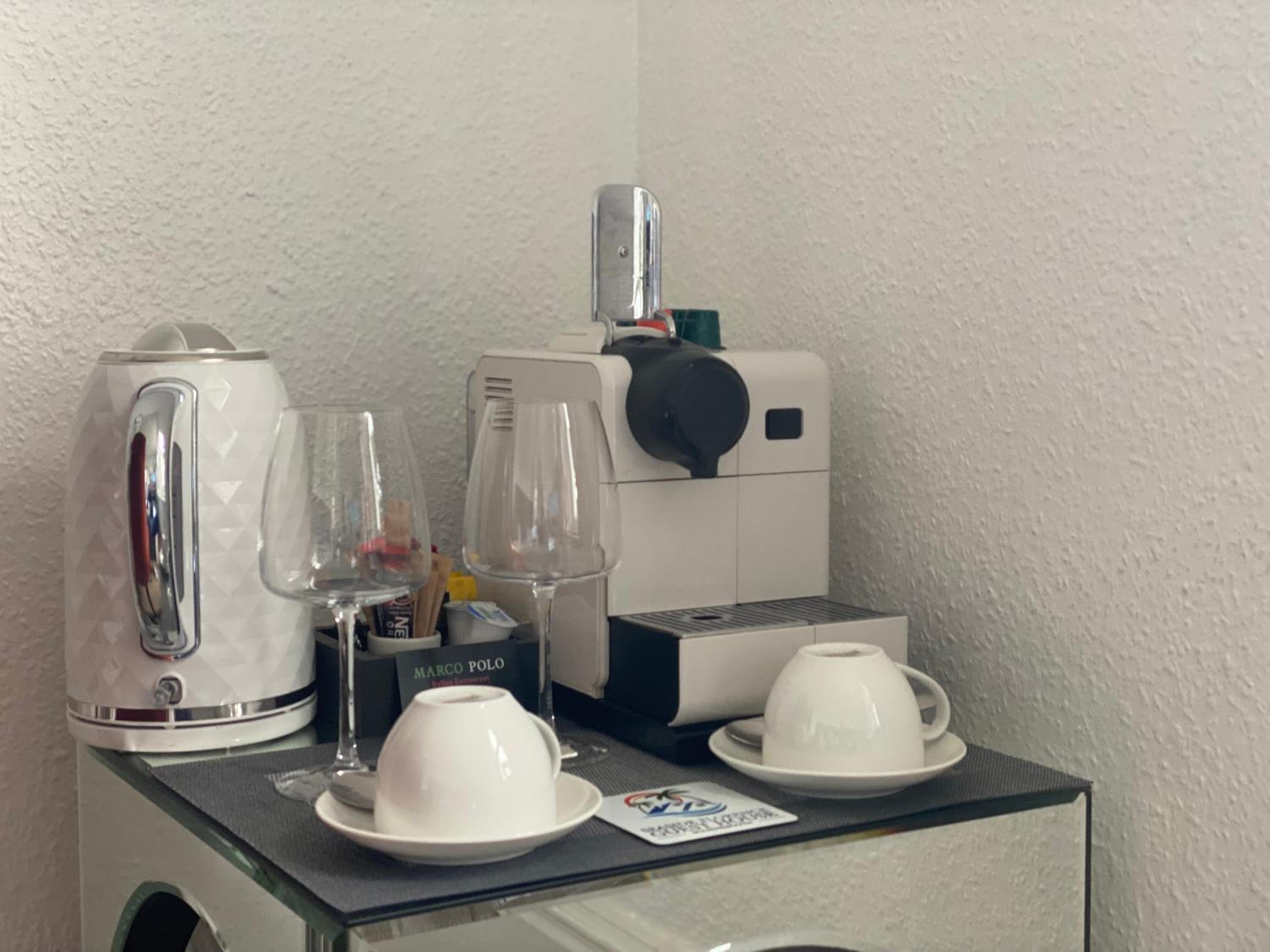 Comfortable room ,complimentary kitchen,5 min to the beach and O2 academy