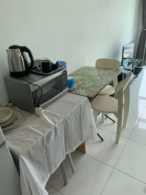 Cozy Sky Loft 2 Guests Nflix, Disney Plus & HBO B30B