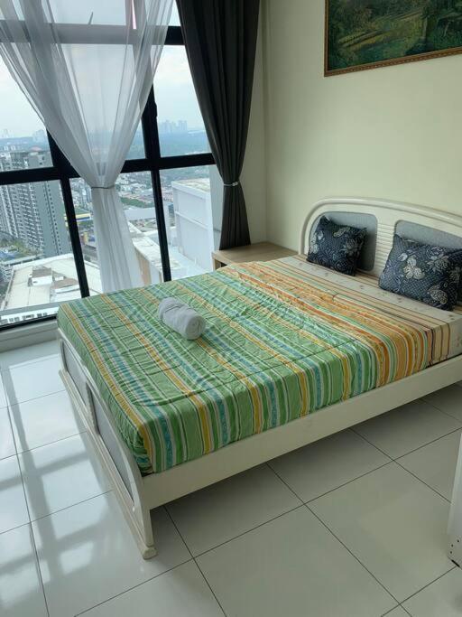 Cozy Sky Loft 2 Guests Nflix, Disney Plus & HBO B30B