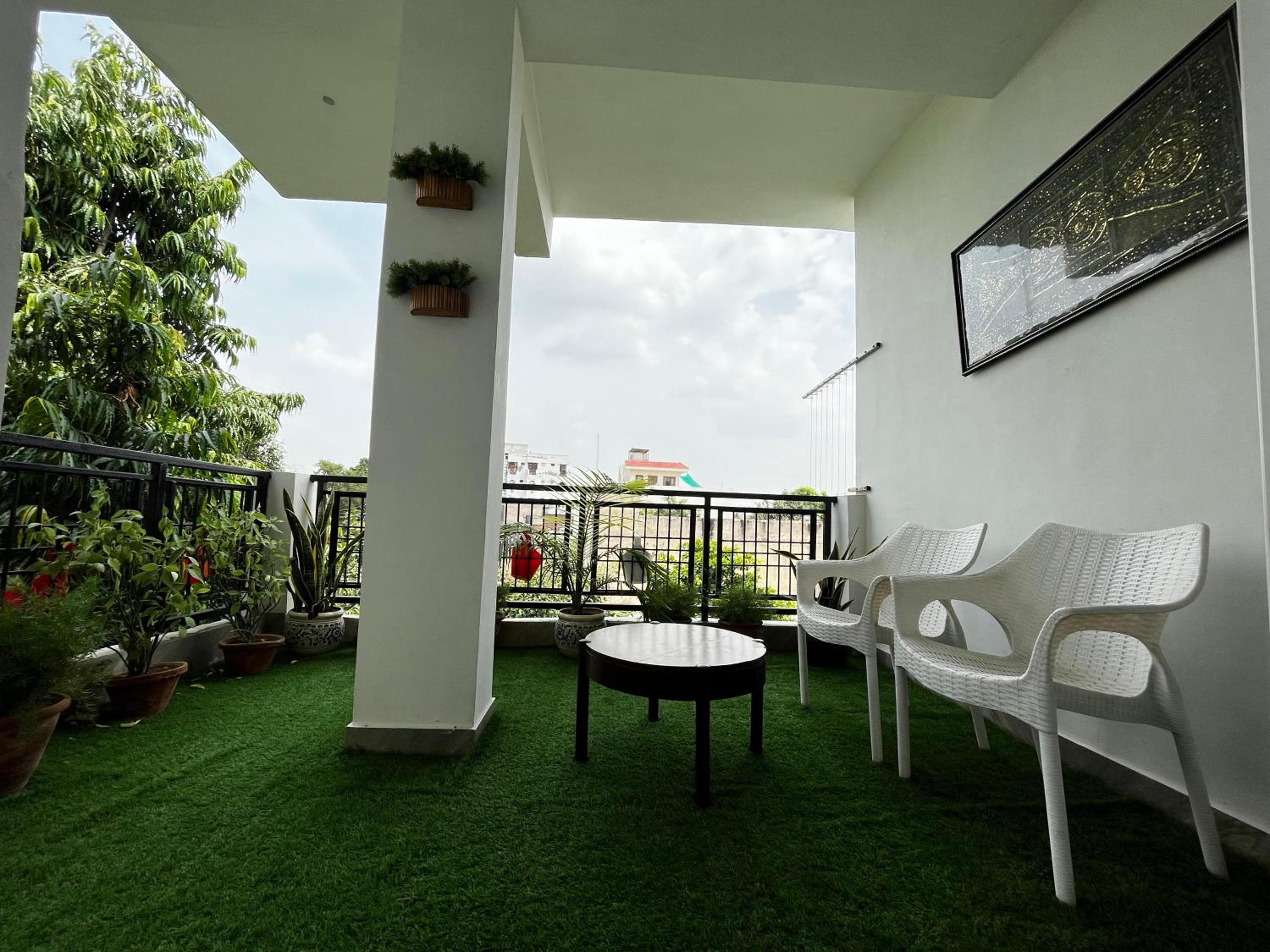 balance & terrace