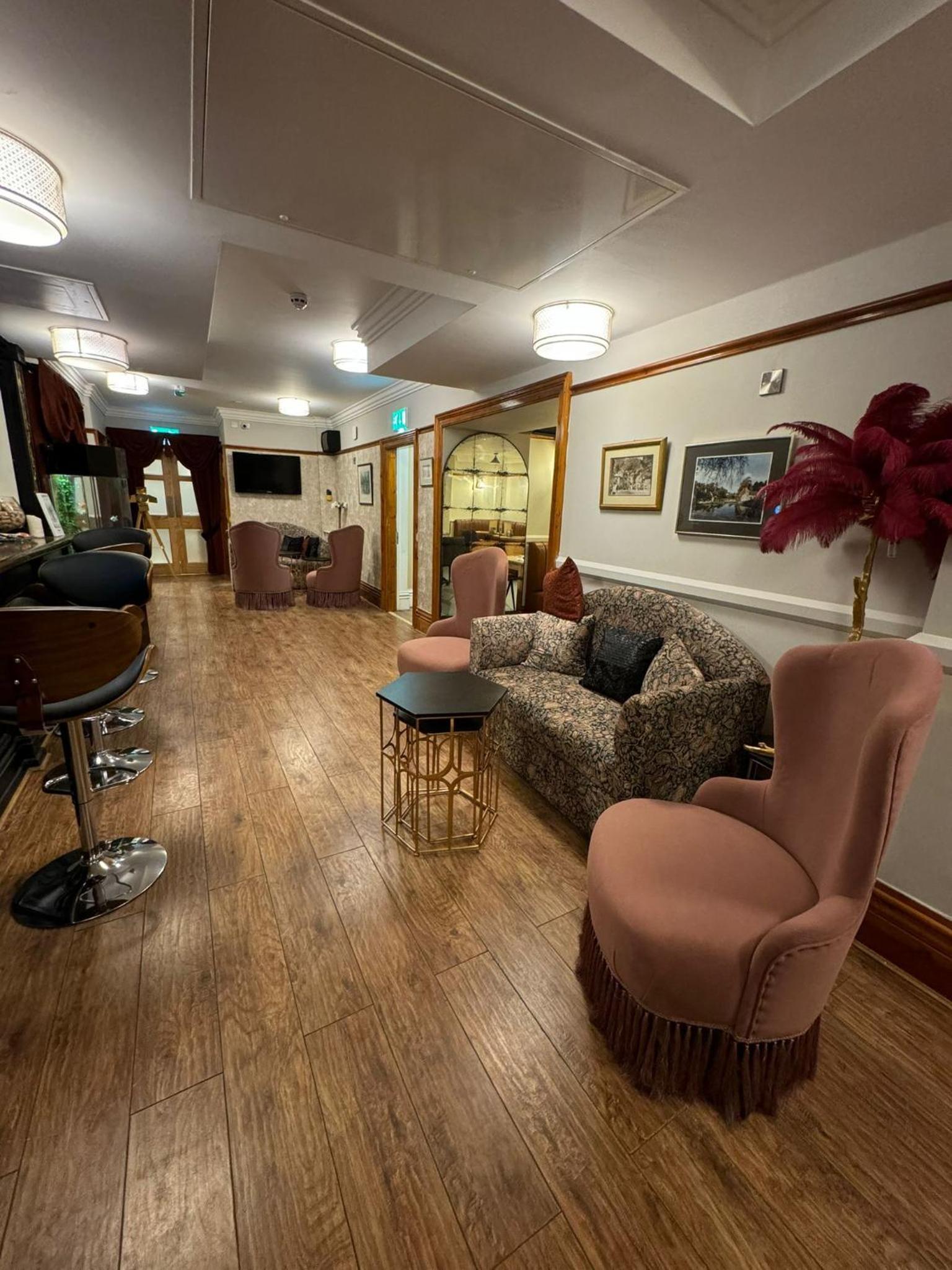 High Tor Hotel
