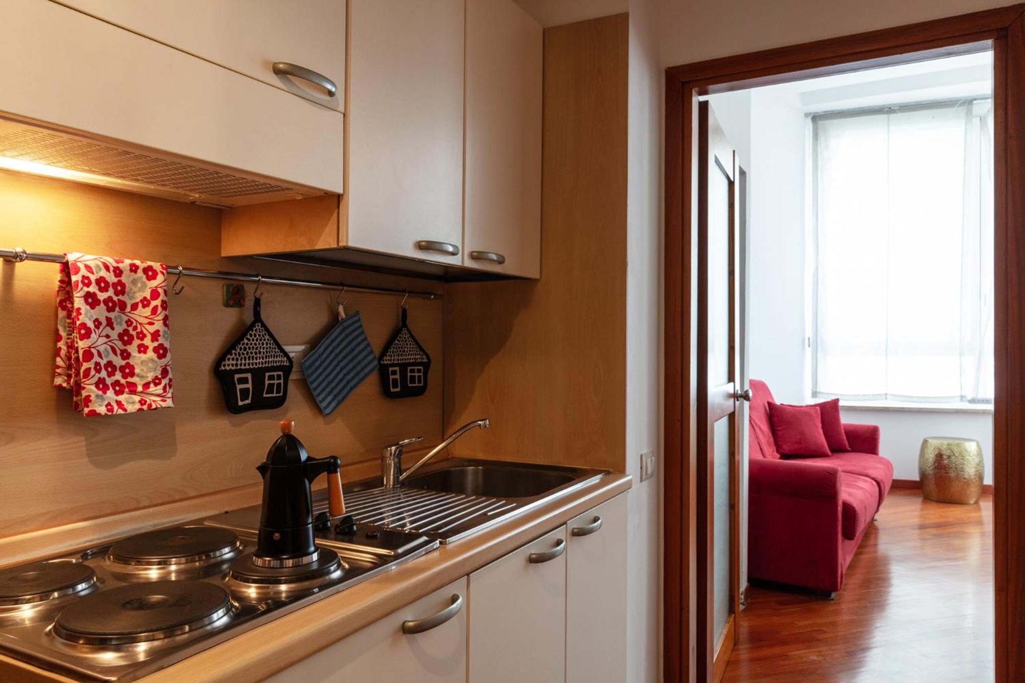 DeHomes - Business Suites, Milan Centre, Wi-Fi & Netflix, 10 minutes Duomo & more