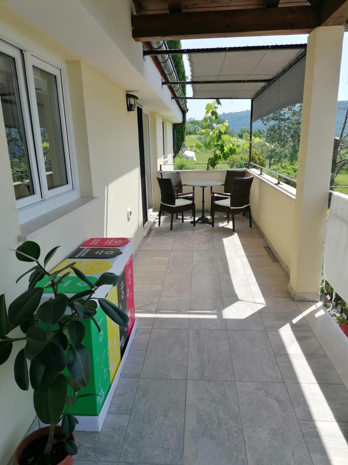 Apartma Pergola
