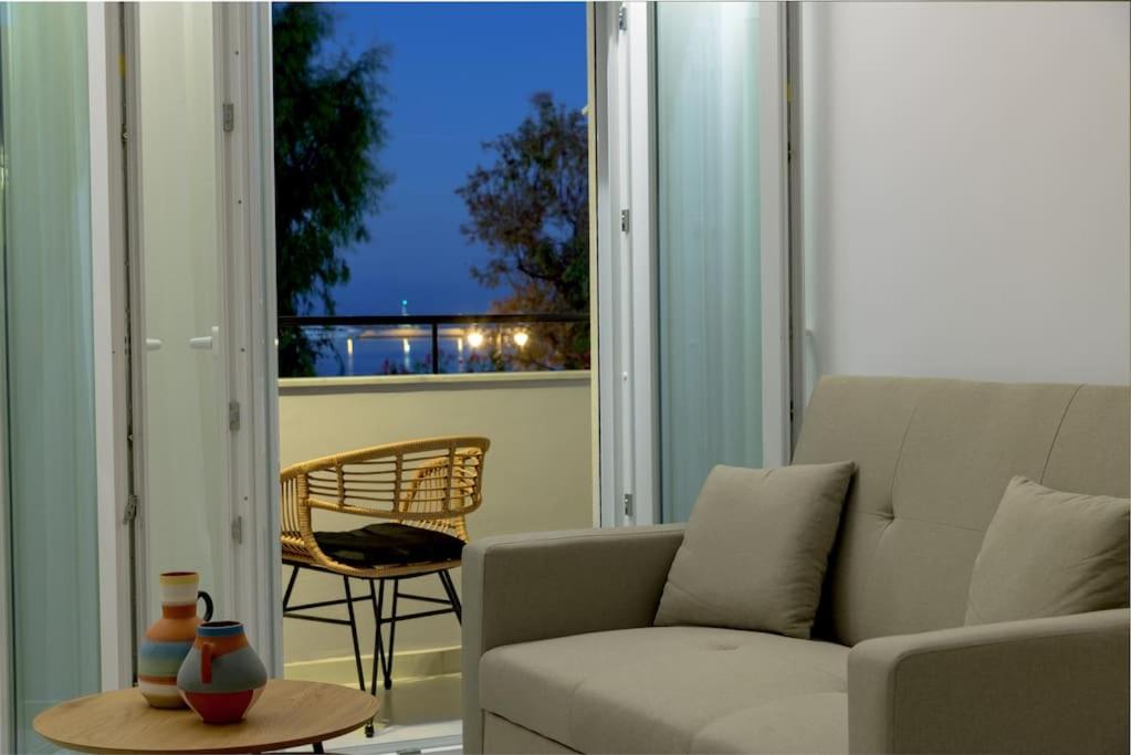 2 Brother's Suites I Zante Town I Sea View I 100m Zante port photo 5