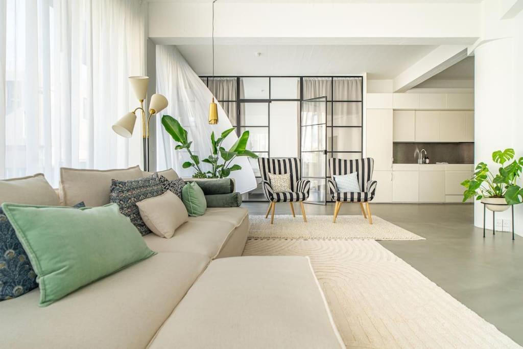 Scandinavian Premium Atelier - Spacious Comfort