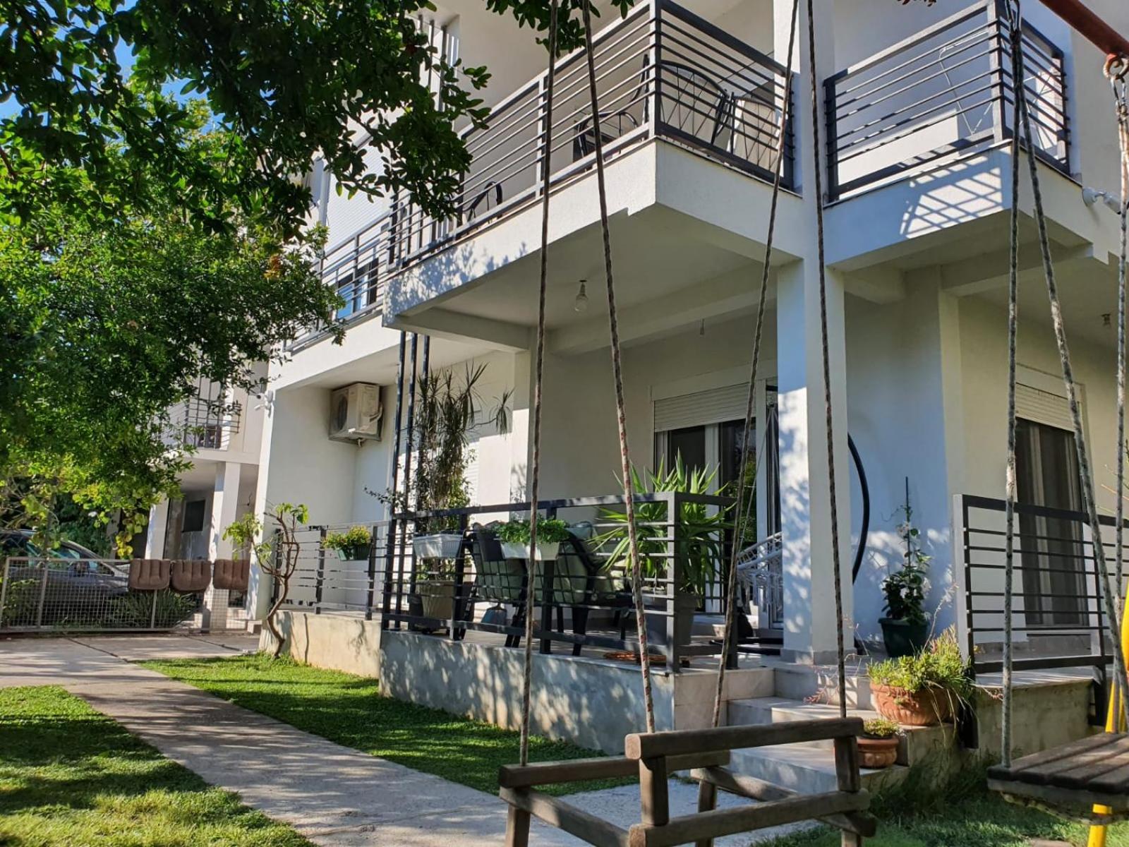 Casa R Apartments view 4