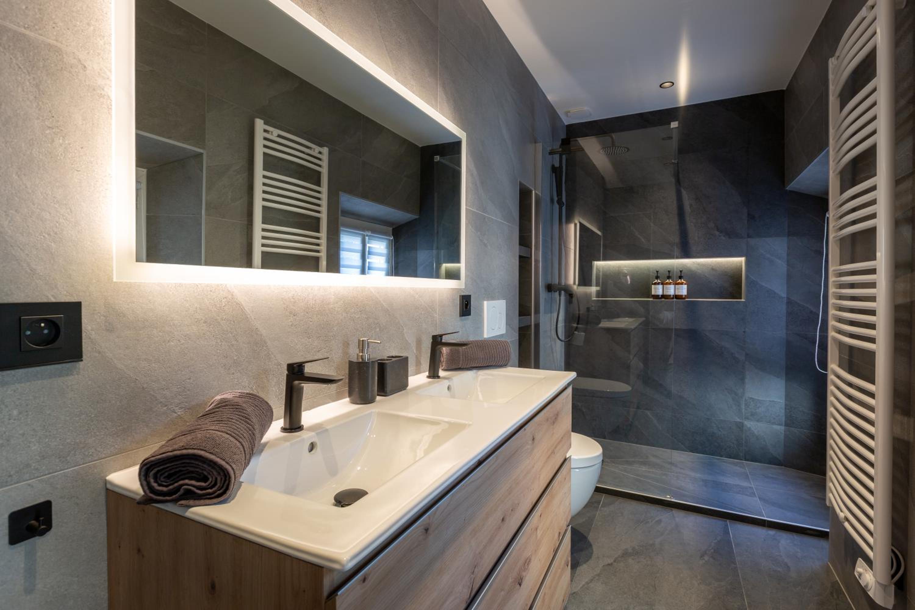 L'Oranger T4 Elegant and bright Prime Location