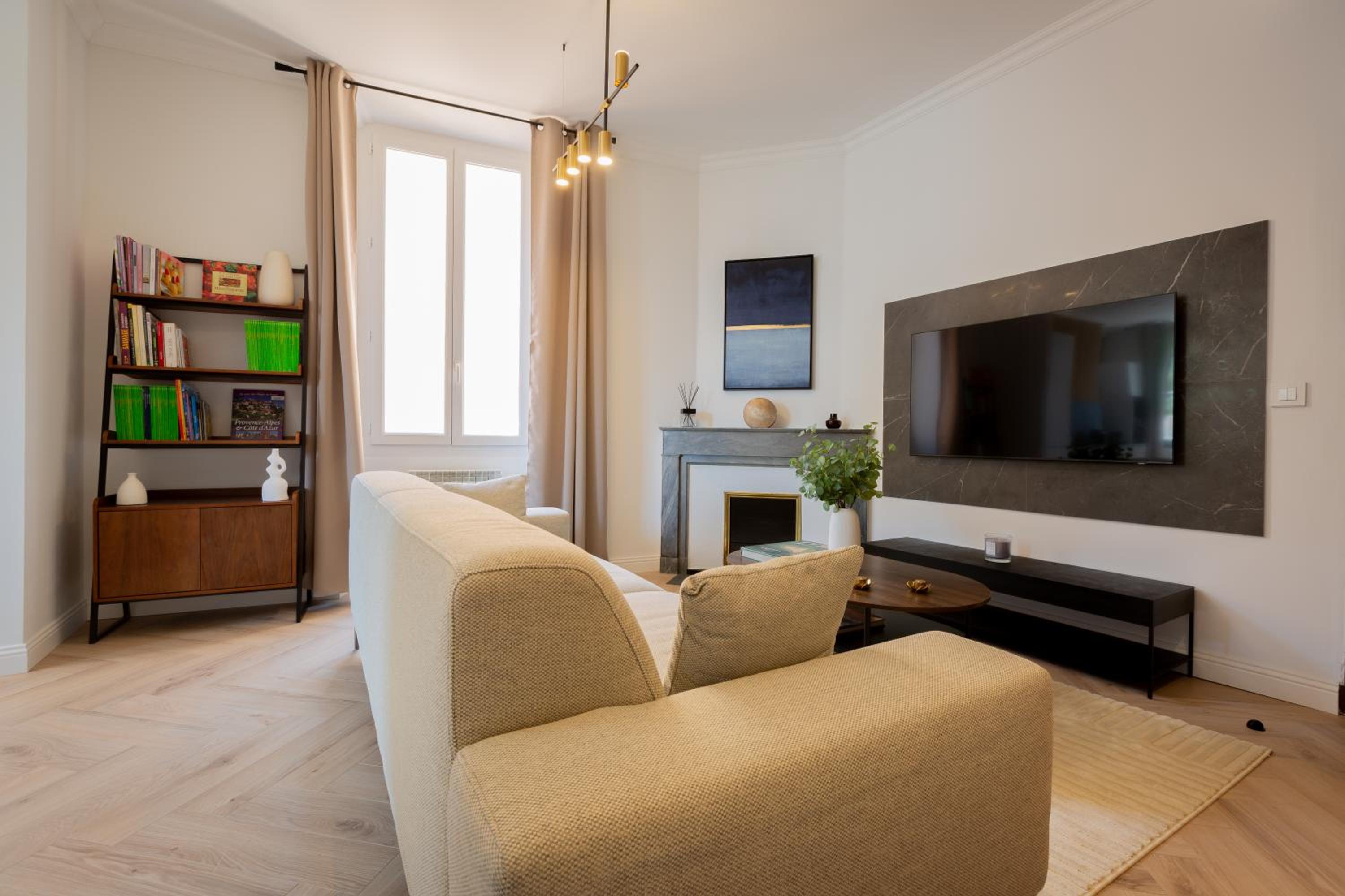 L'Oranger T4 Elegant and bright Prime Location