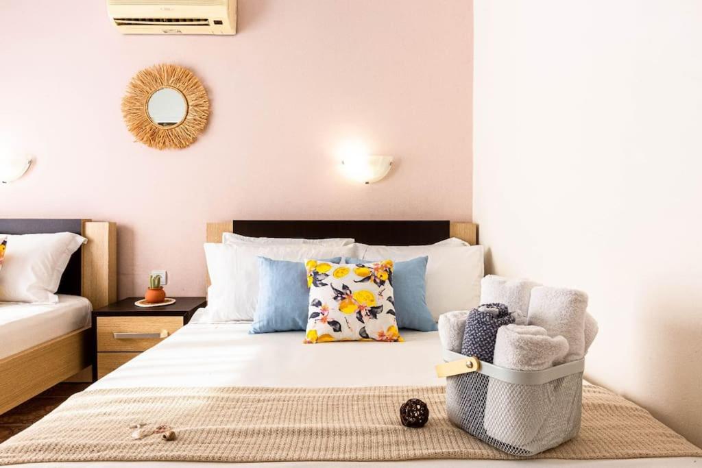 Potam'Sea Bliss 1 - Beach Front, Parking