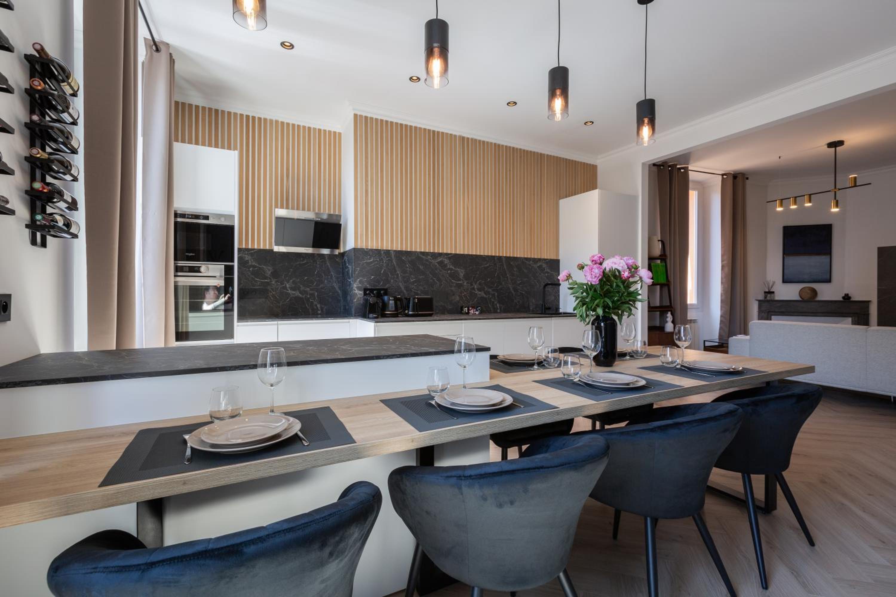 L'Oranger T4 Elegant and bright Prime Location
