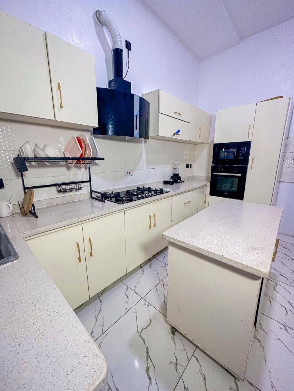 MyDreamHaven Cozy 4Bedroom Duplex with Water View and Pool Access in Ikota, Lekki view 3