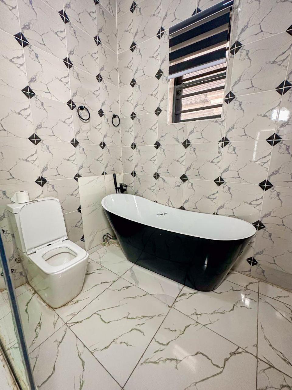 MyDreamHaven Cozy 4Bedroom Duplex with Water View and Pool Access in Ikota, Lekki view 5