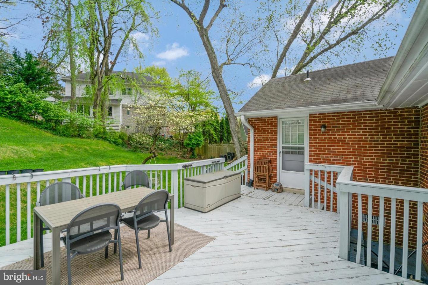Charming & Elegant 4 Bedroom House at the Heart of Arlington! view 5
