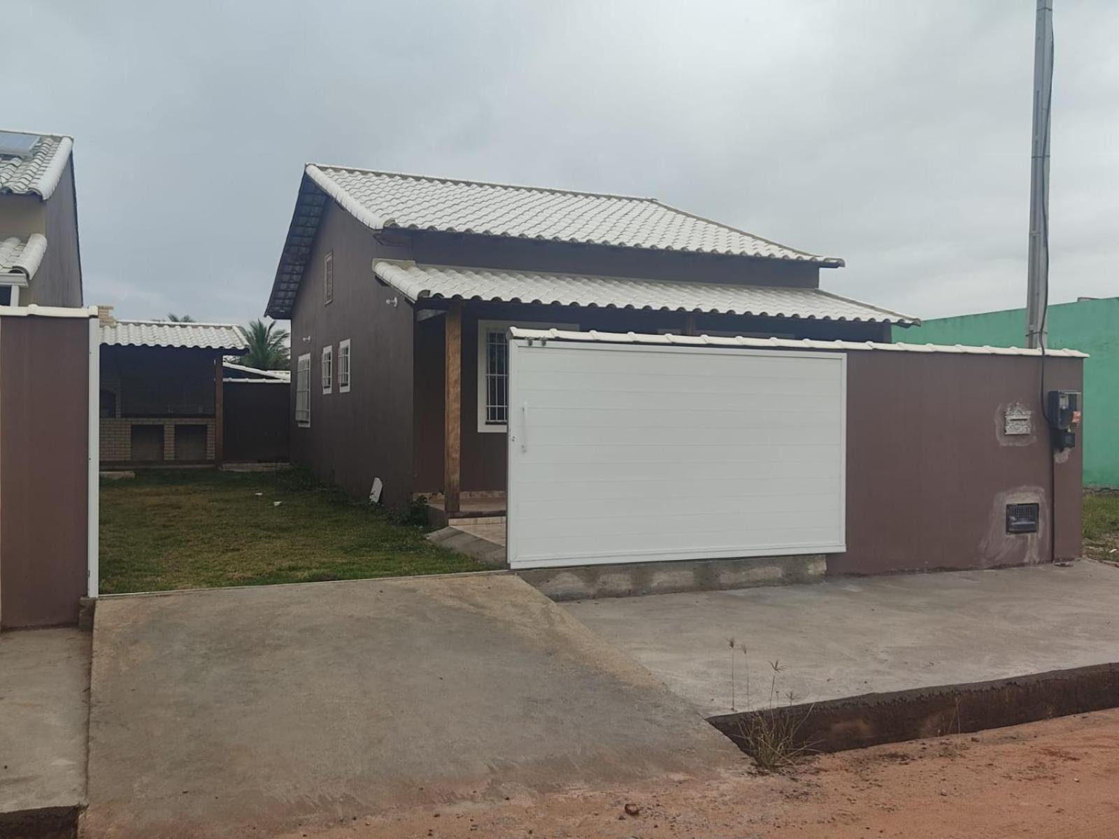 Unamar Cabo Frio, Condomínio Verão Vermelho 1, Casa Privativa a 100 metros da praia!
