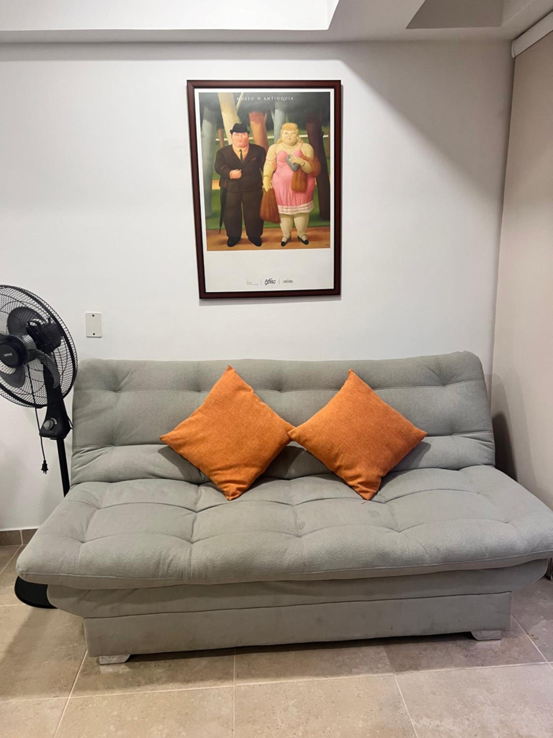 Lindo apartamento cercano al metro con parking