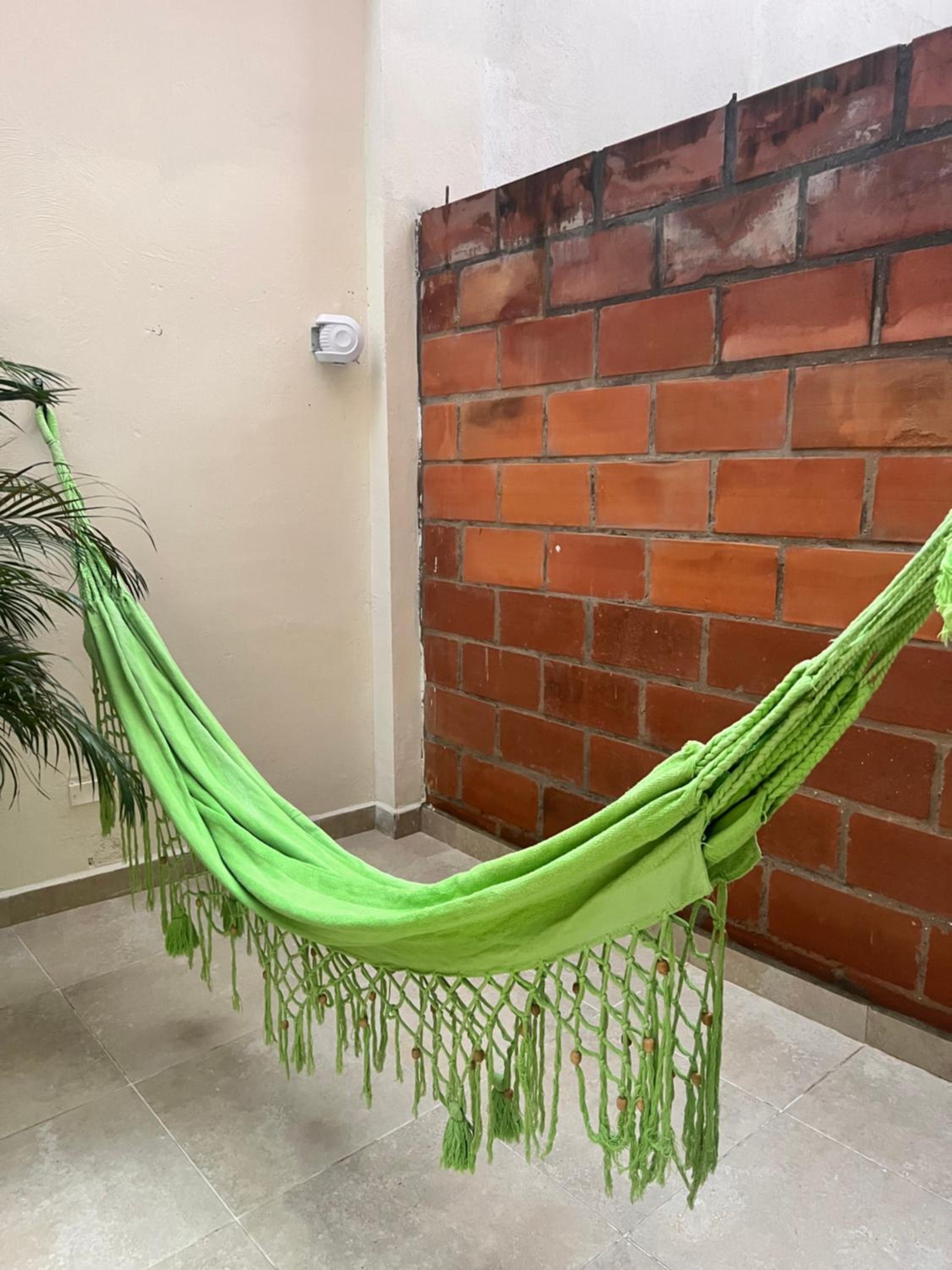 Lindo apartamento cercano al metro con parking