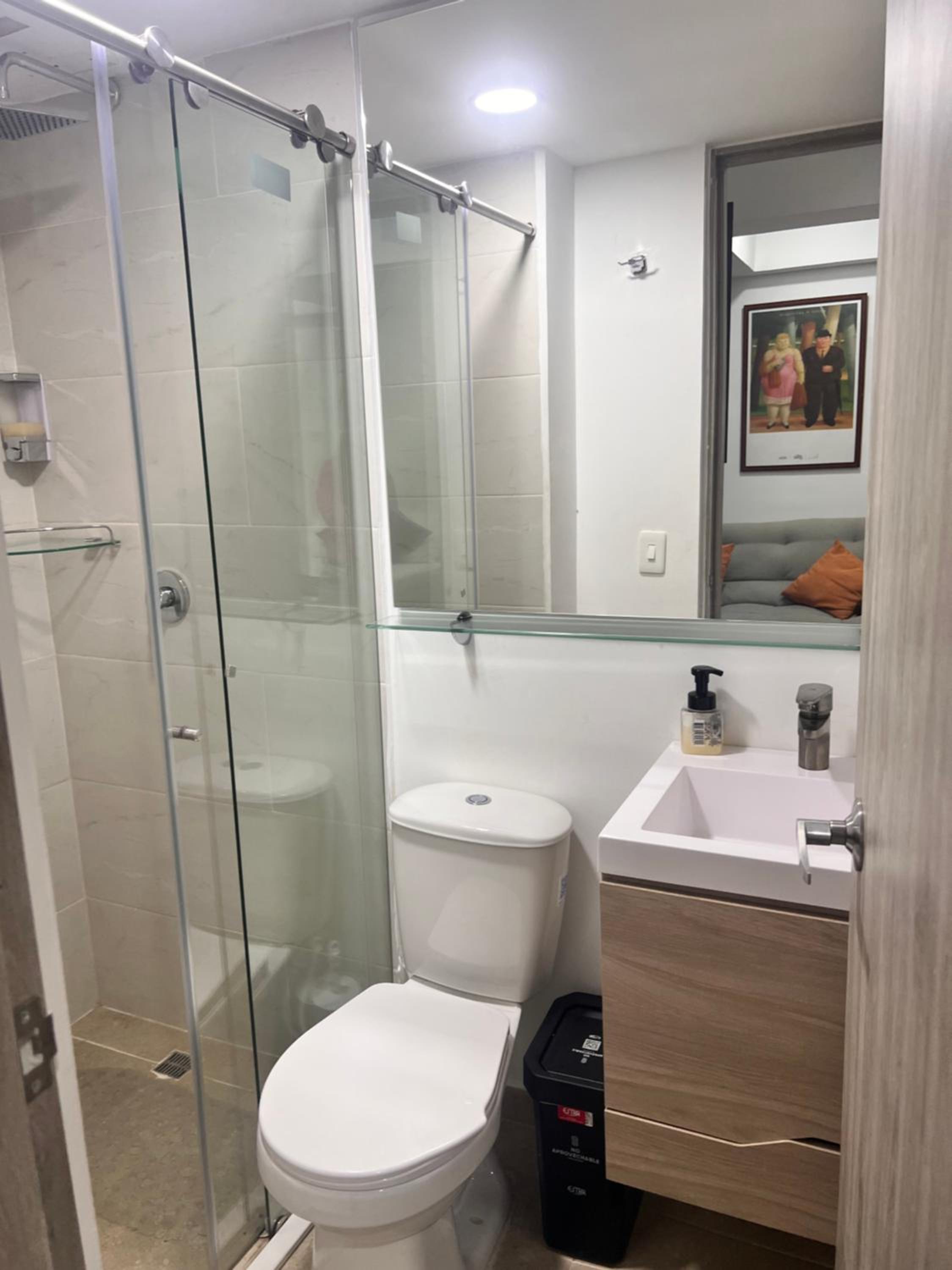 Lindo apartamento cercano al metro con parking