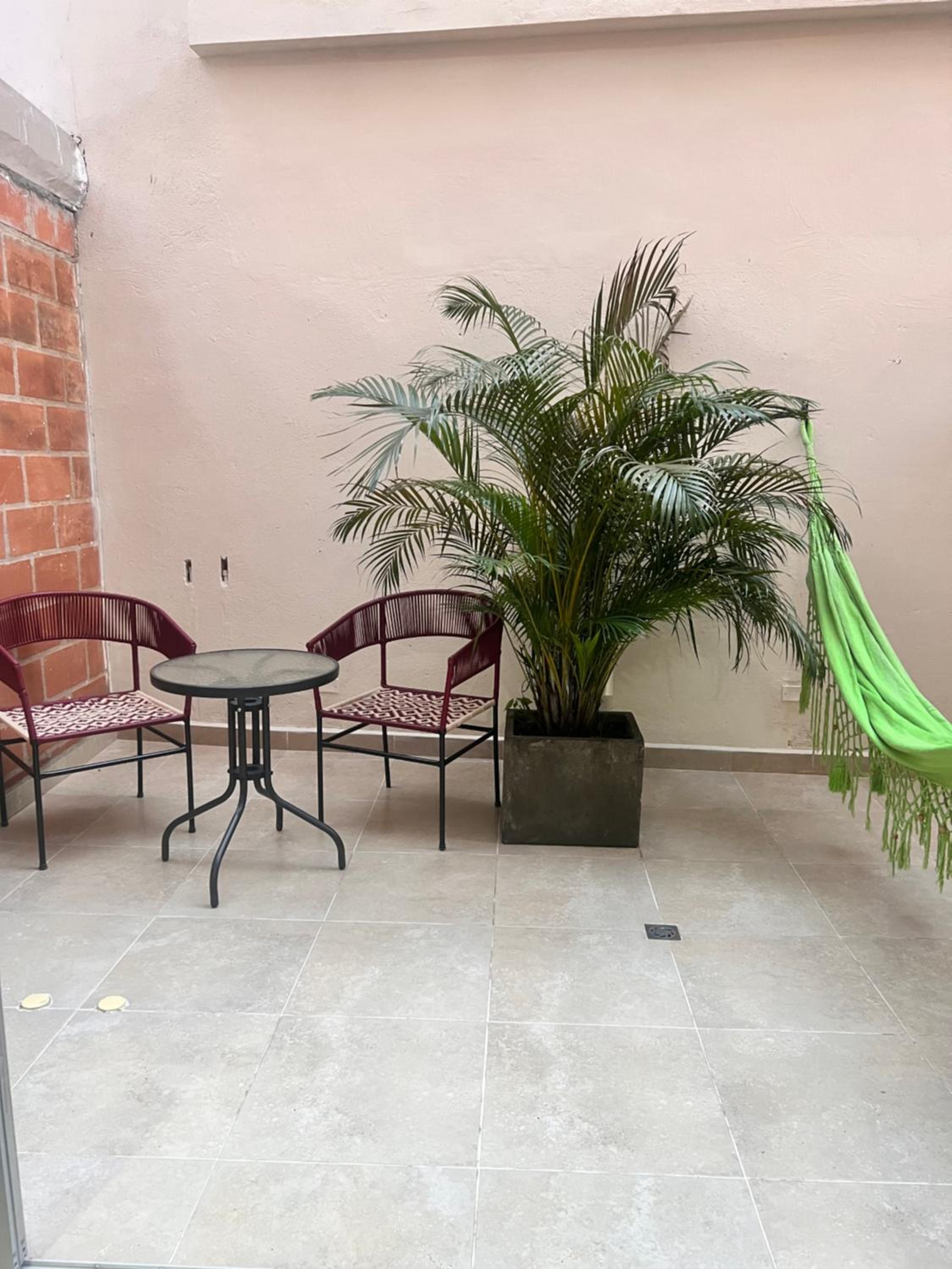 Lindo apartamento cercano al metro con parking