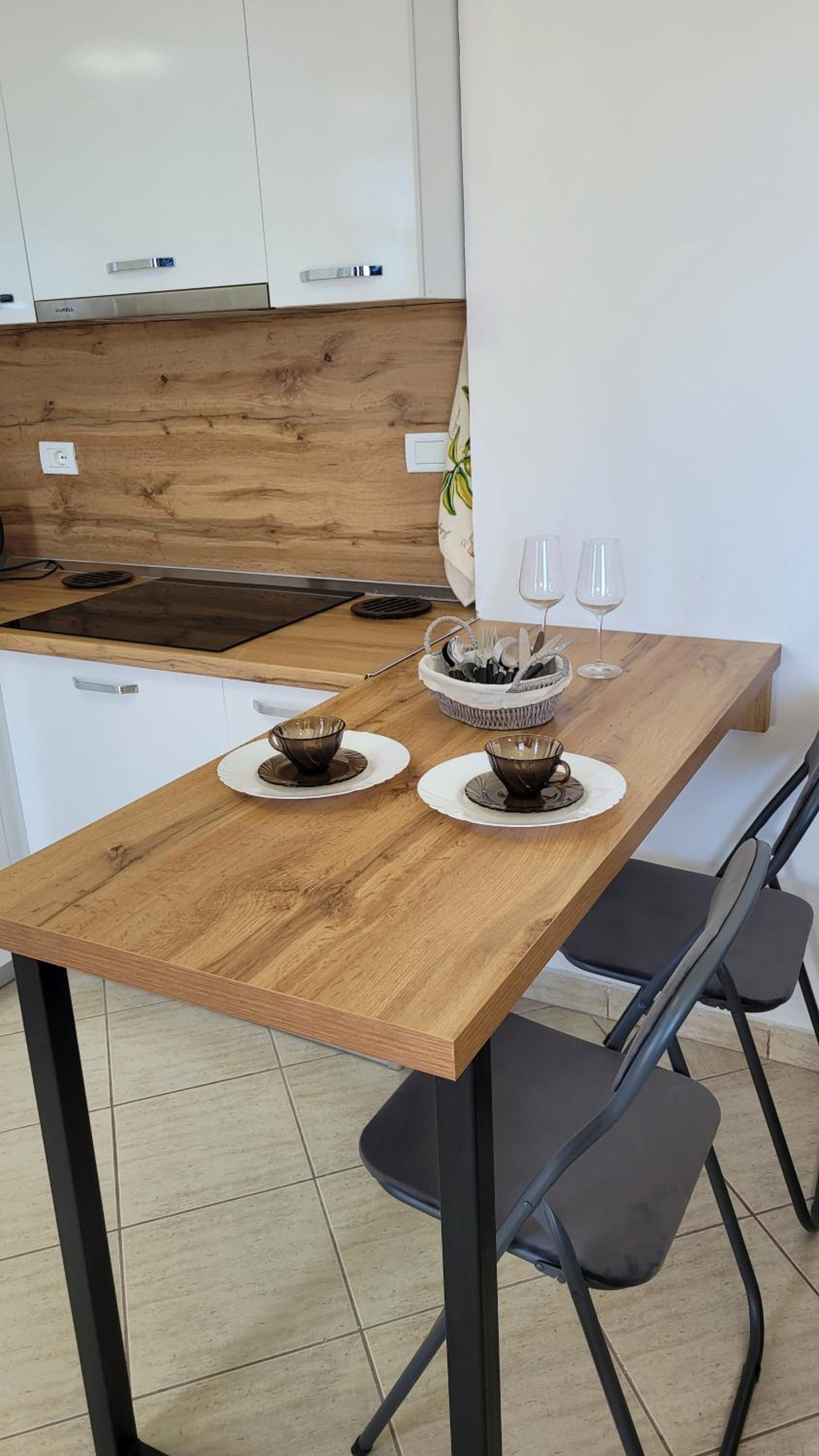 Alena Apartment