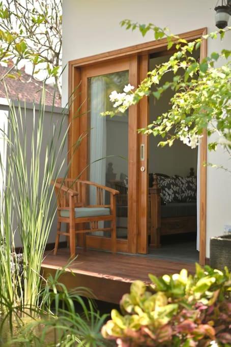Villa Dewi Parwati - Private Villa with Pool - North Bali - private cook view 3
