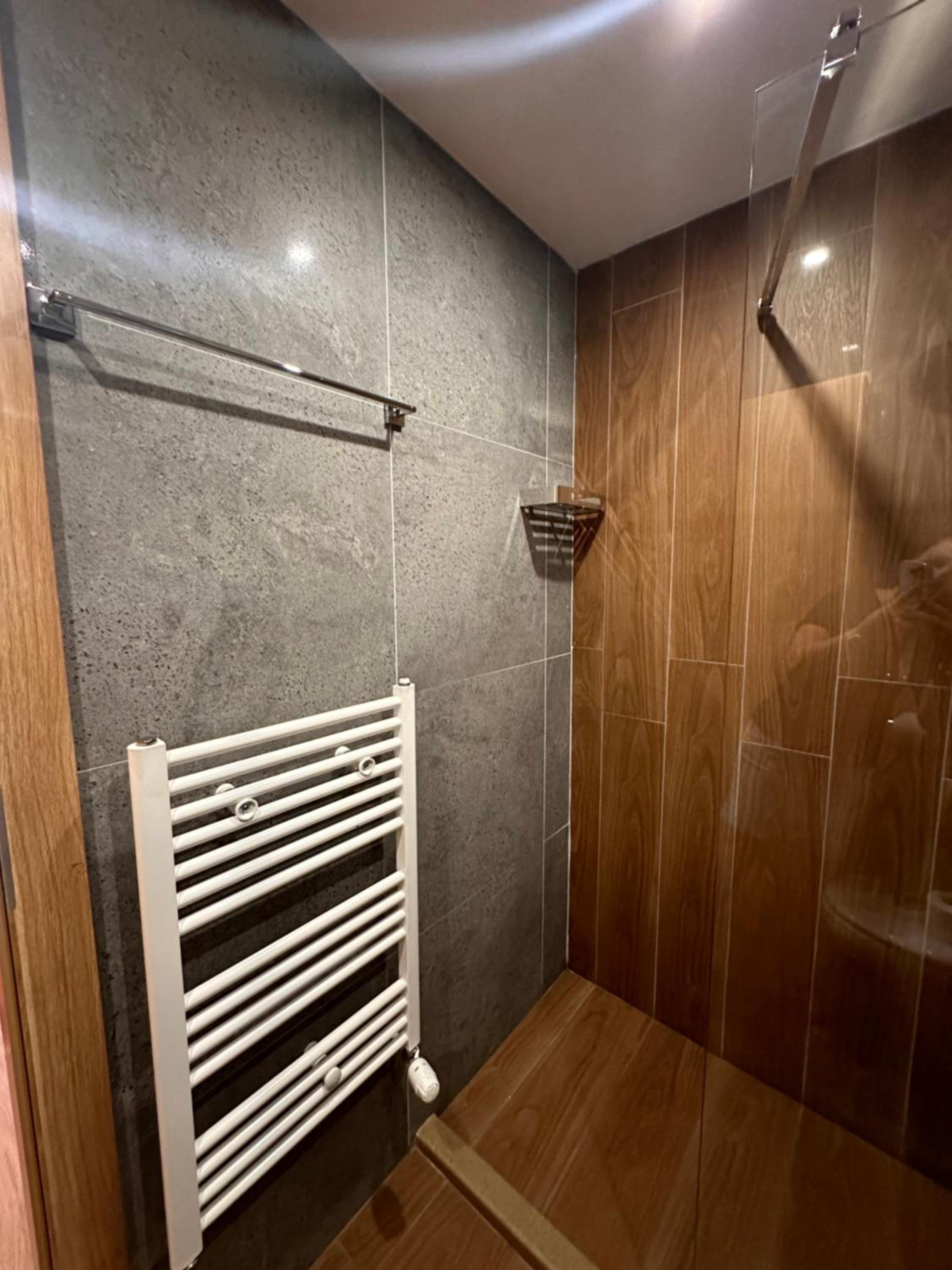 Alpine luxury two bed-two bathrooms apartment B25