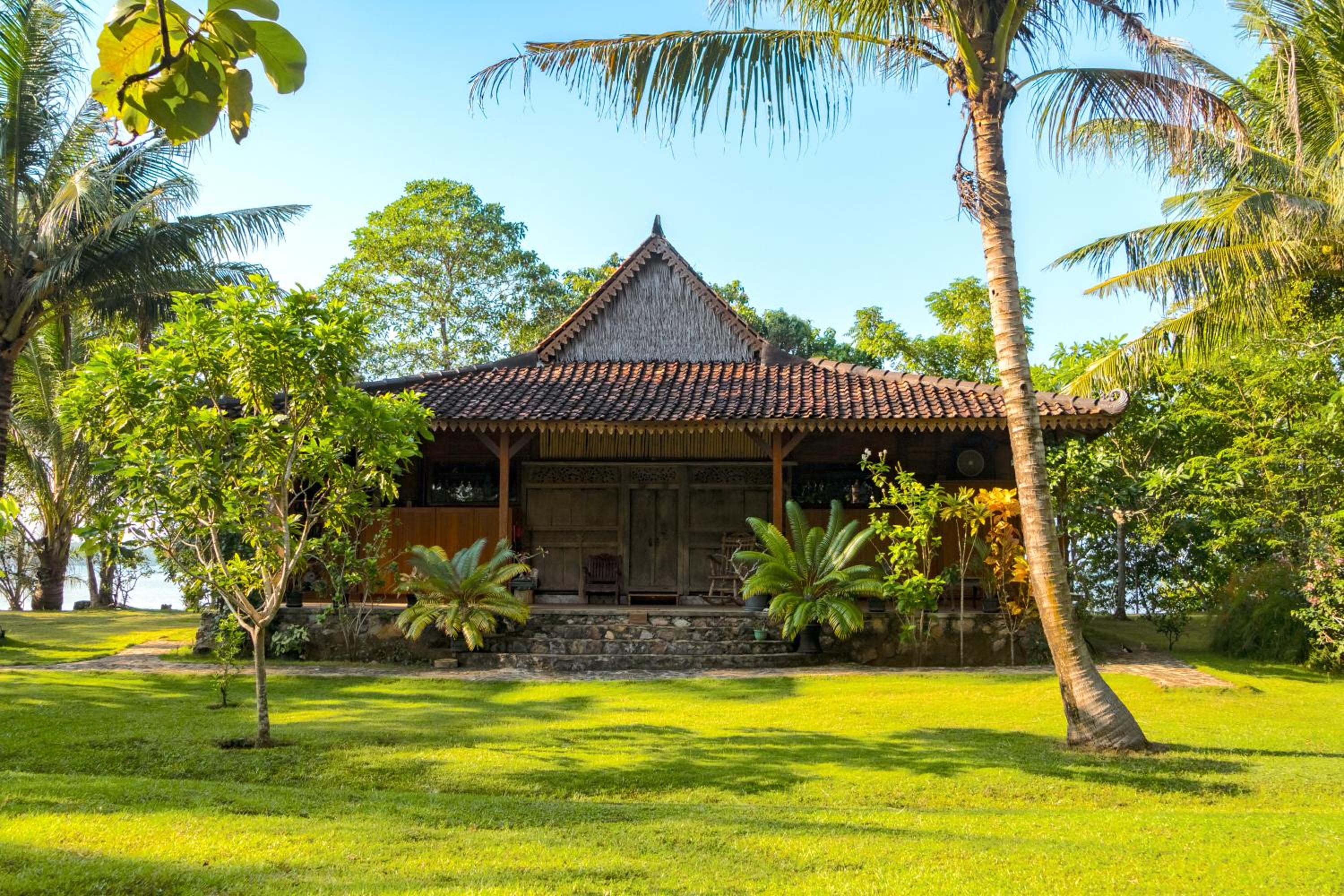 Hotel Villa Tengkek Karimunjawa - Image 1