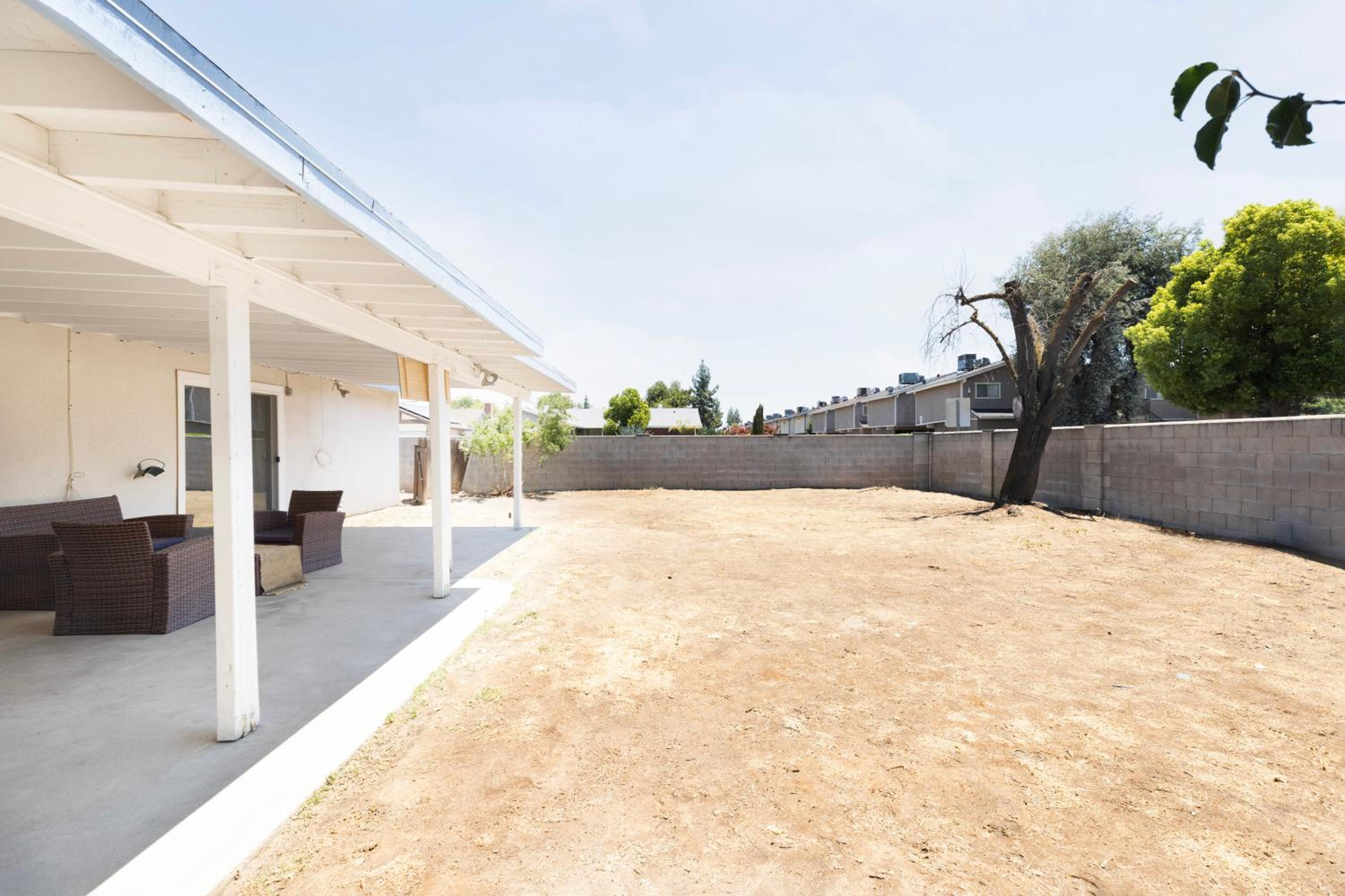 Charming Oasis in Clovis