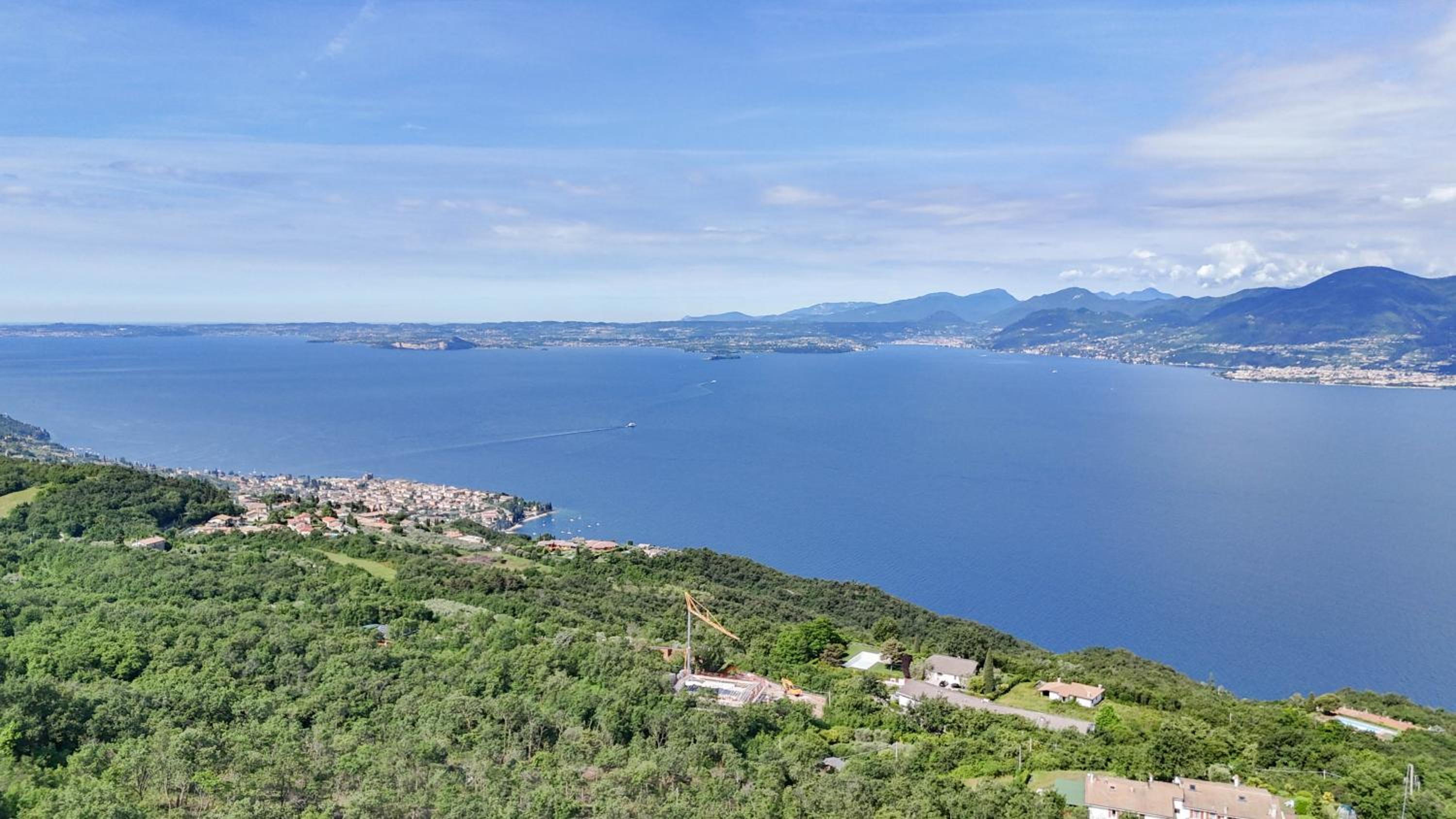 Garda Panoramic House