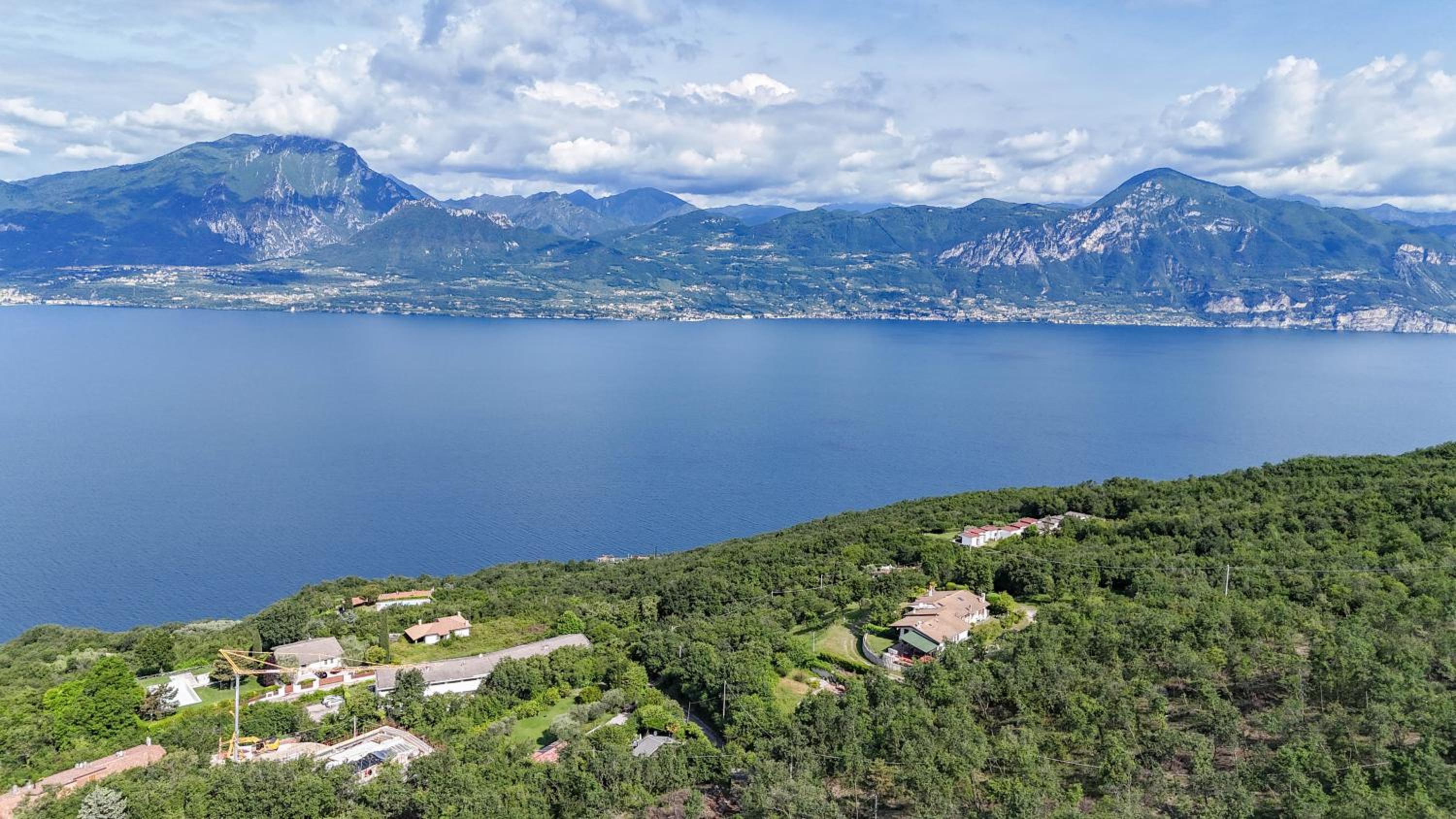 Garda Panoramic House