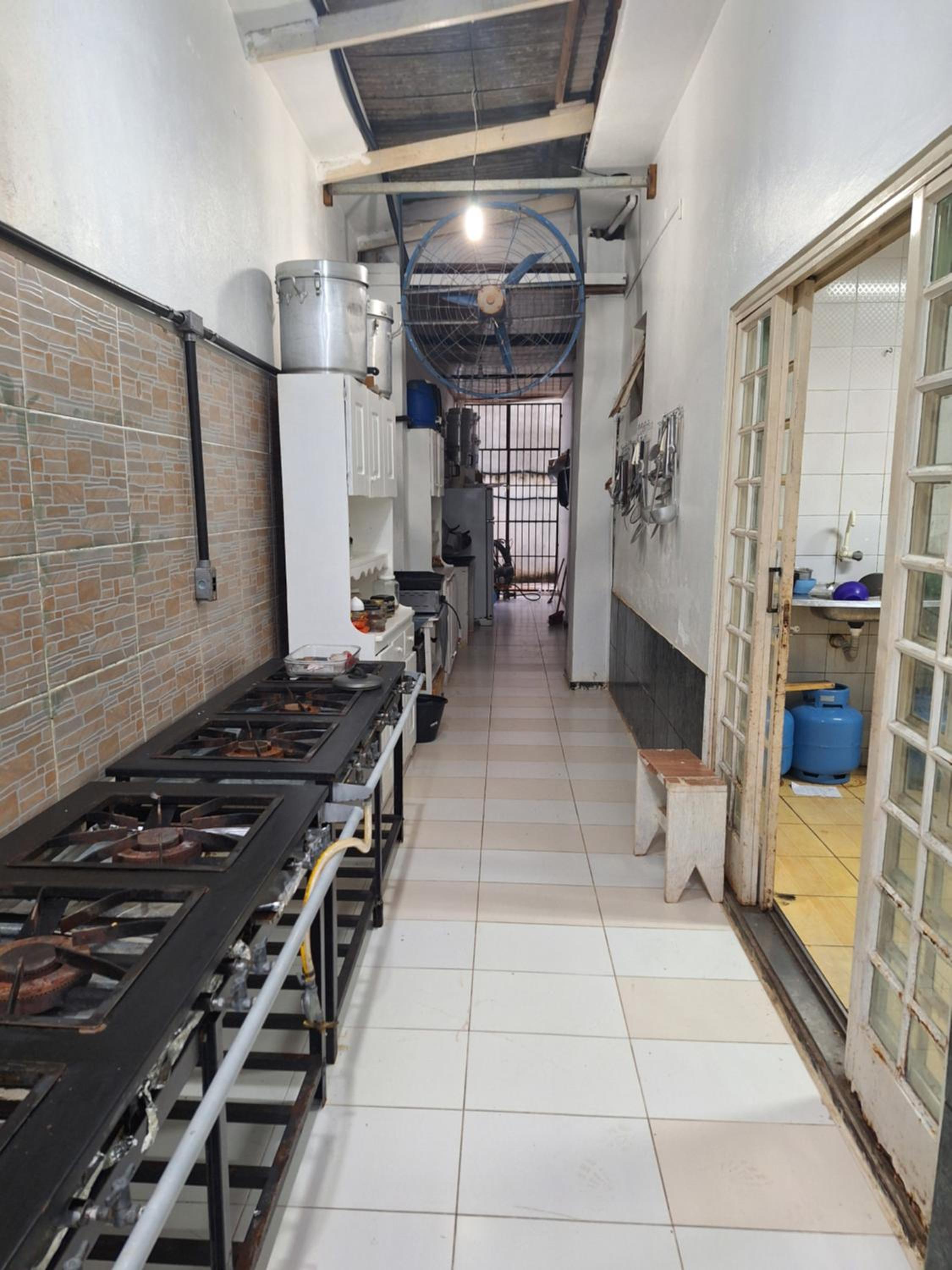 Quarto triplo com banheiro em Pousada e Restaurante