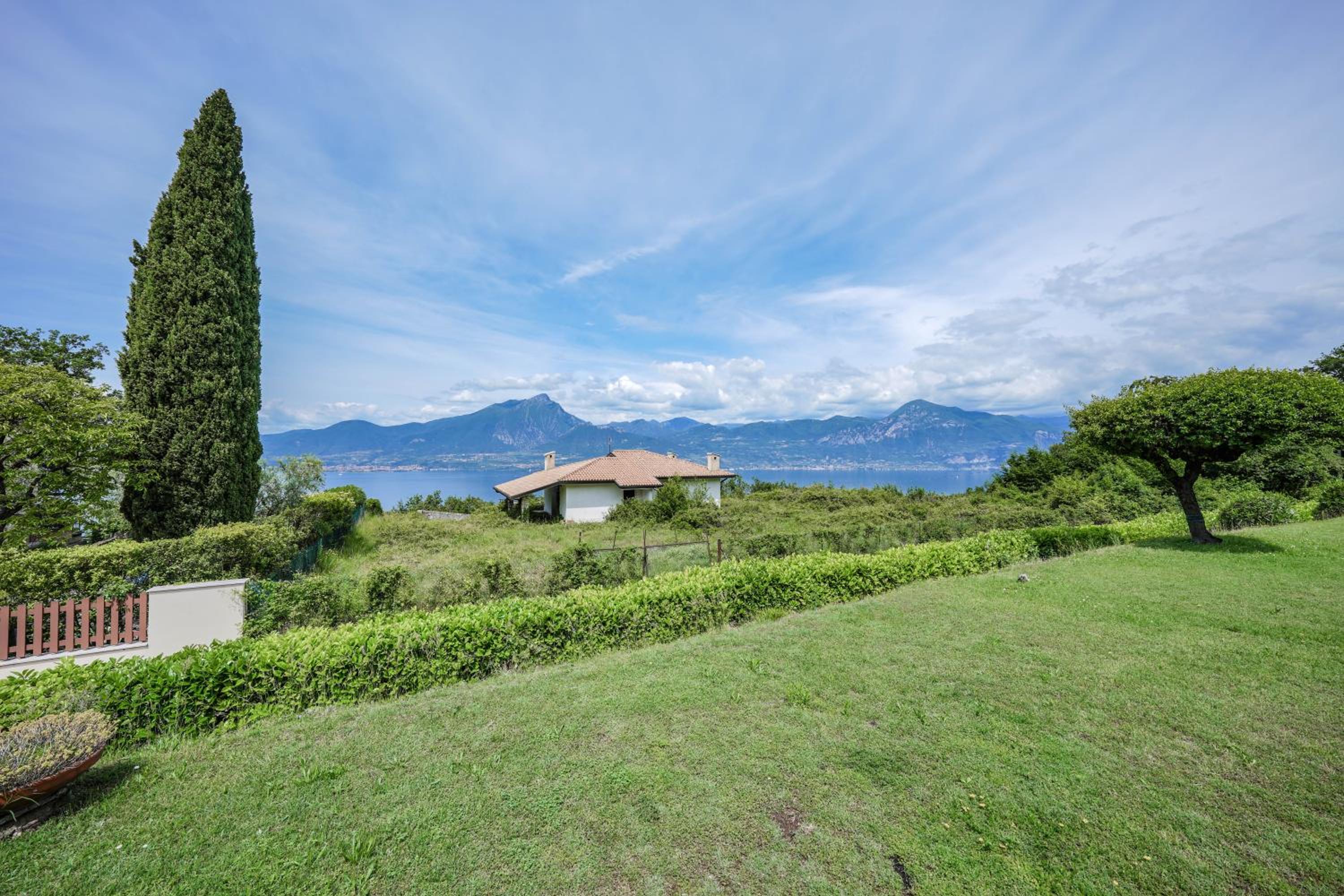 Garda Panoramic House