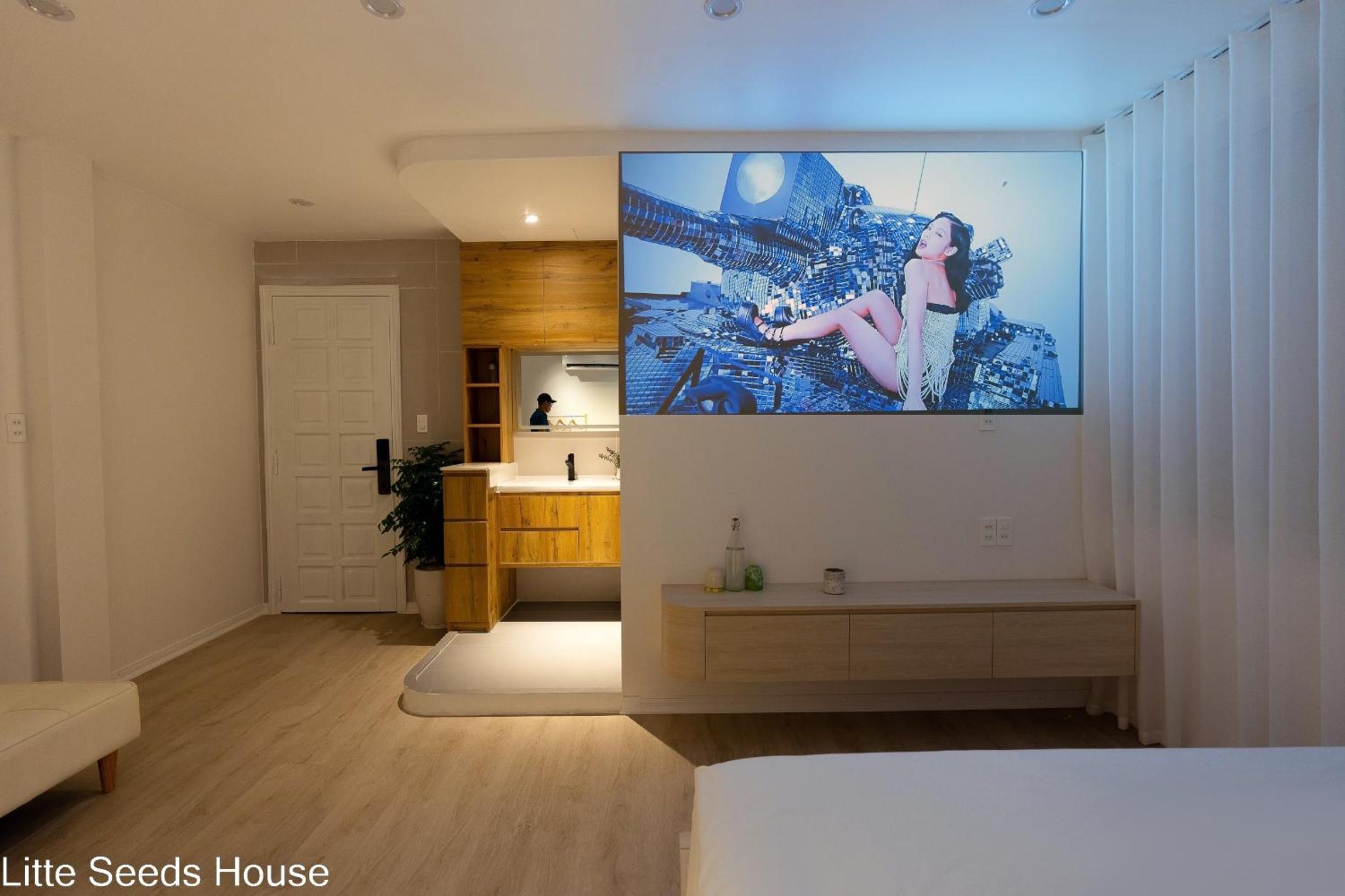 Little Seeds House-Hanoi, 4Brs,Cinema, Old Quarter