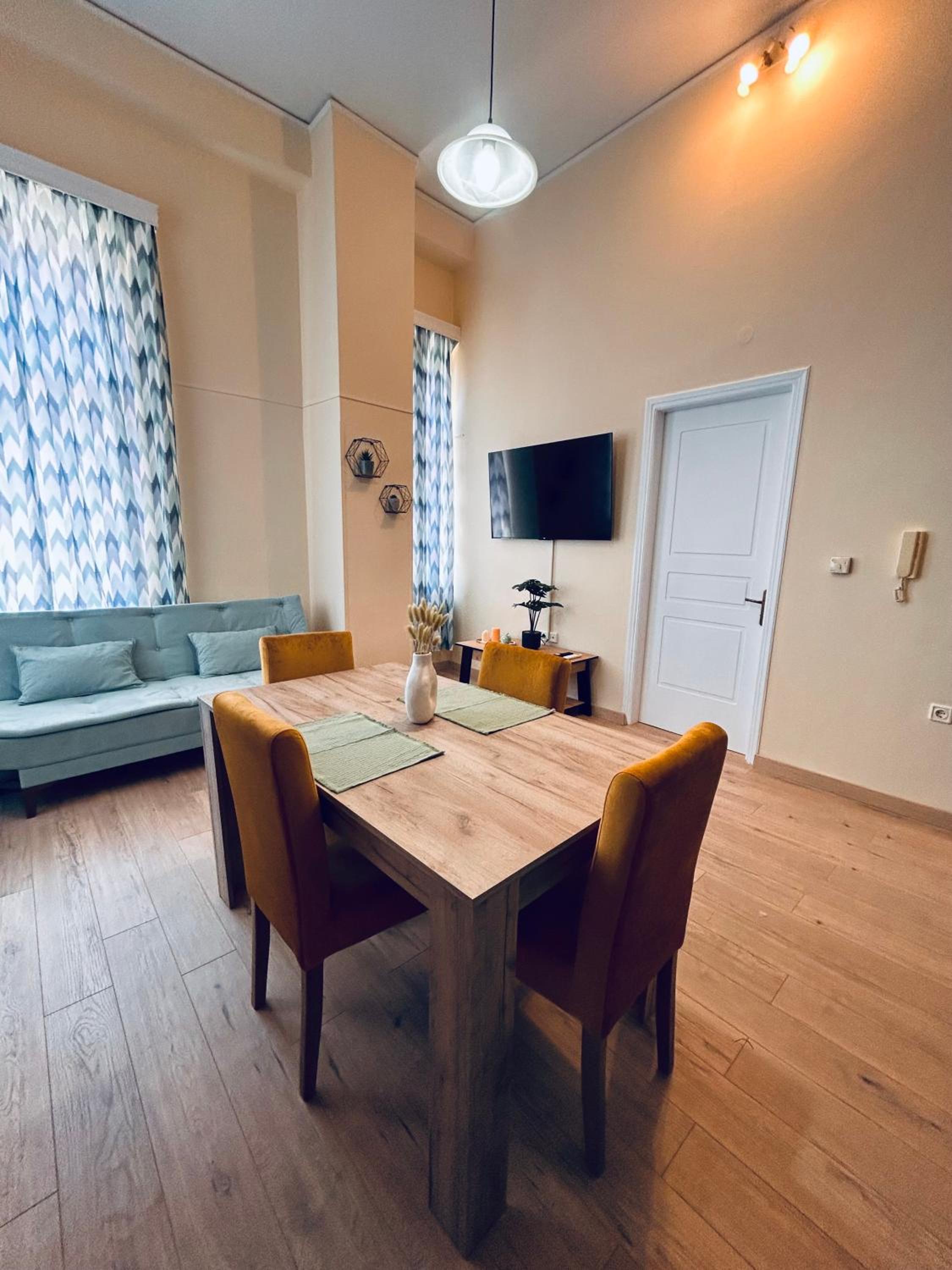 Aurora Apartments