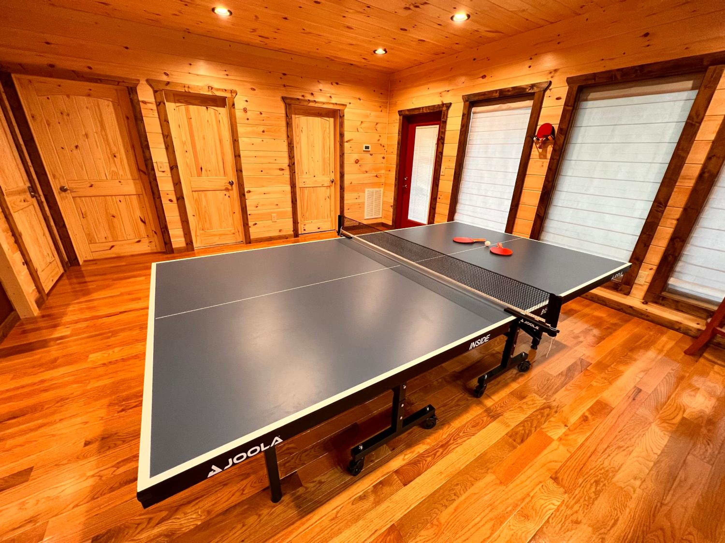 Blaze of Glory - New Luxury, 4BR, Theater, Arcade, EVC, Location view 4