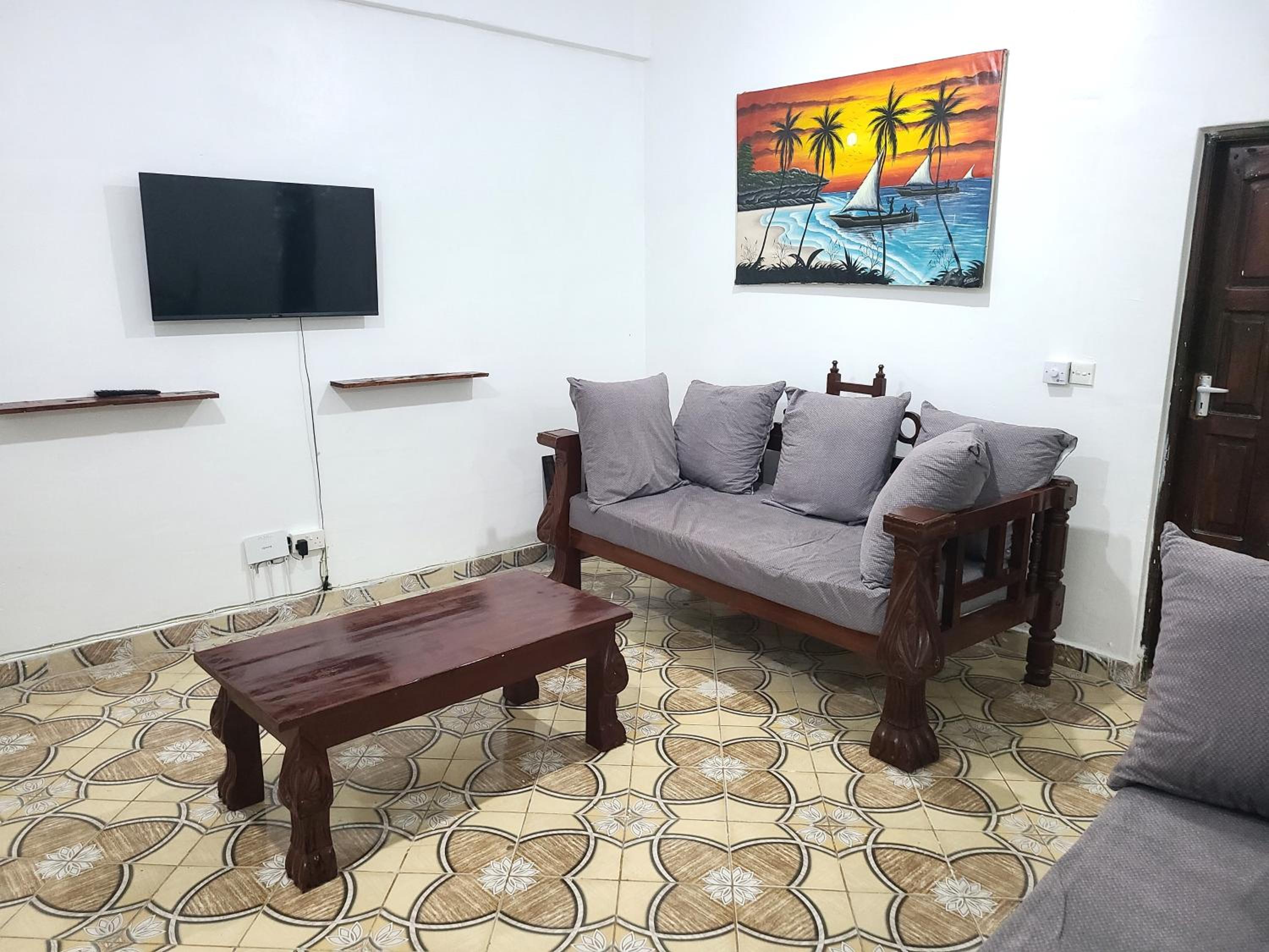 Delicious House, Watamu, 2-bedroom with secure compound free parking and wifi view 2