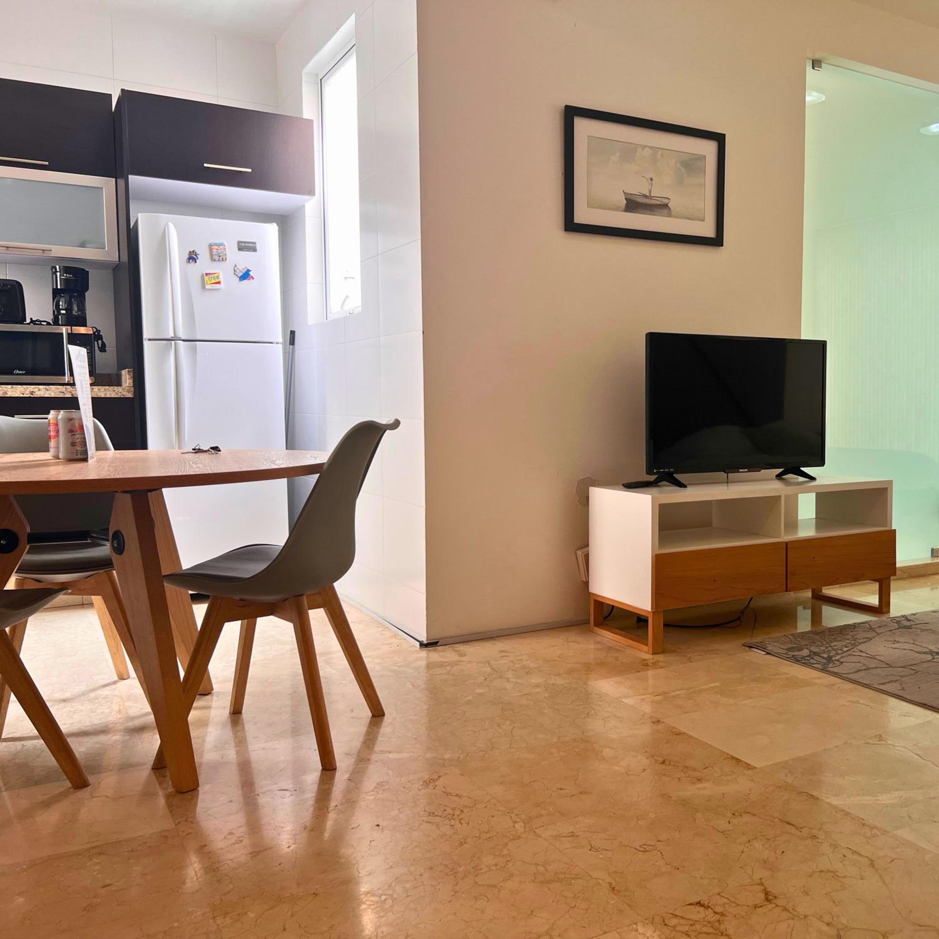 Condesa Residence Amsterdam G Elegant 1BR, 1BA Apartment Nestled on Amsterdam Avenue photo 3