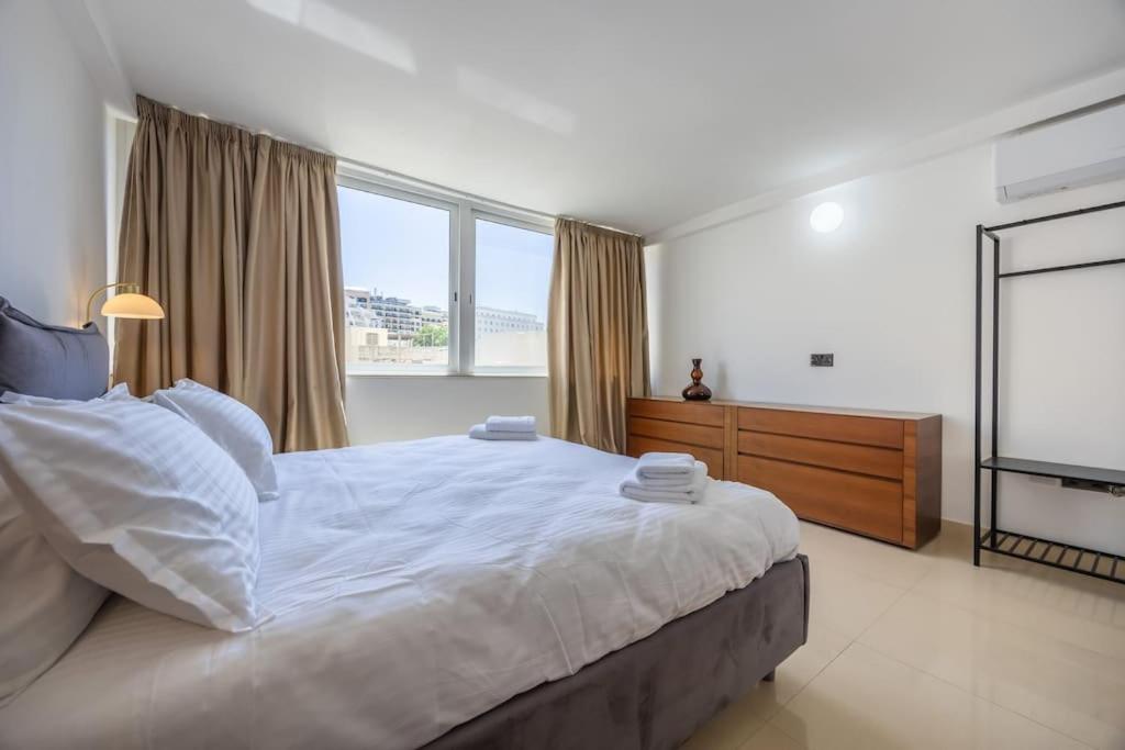 New exquisite apt close to the beach by SF Homes view 3