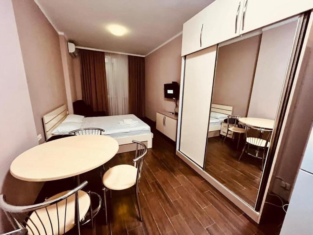 Horizon Residence 1709