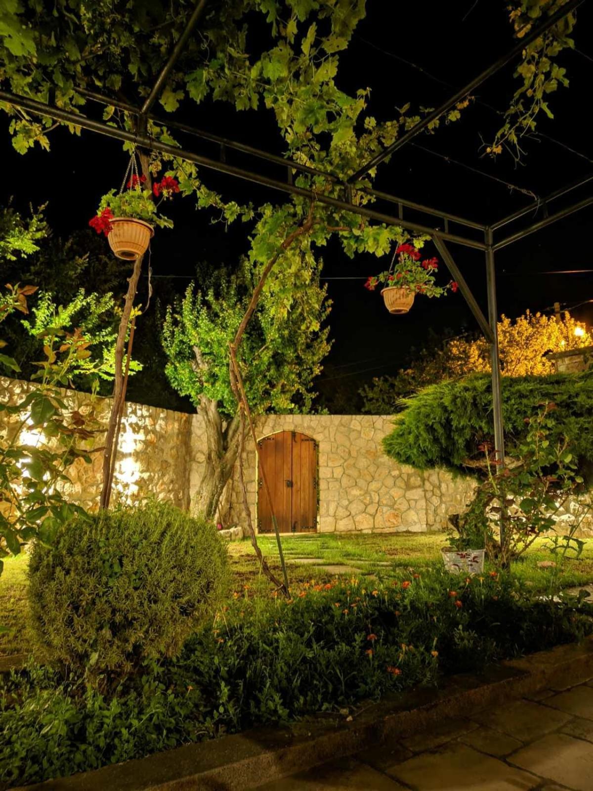 Ciborovi Dvori