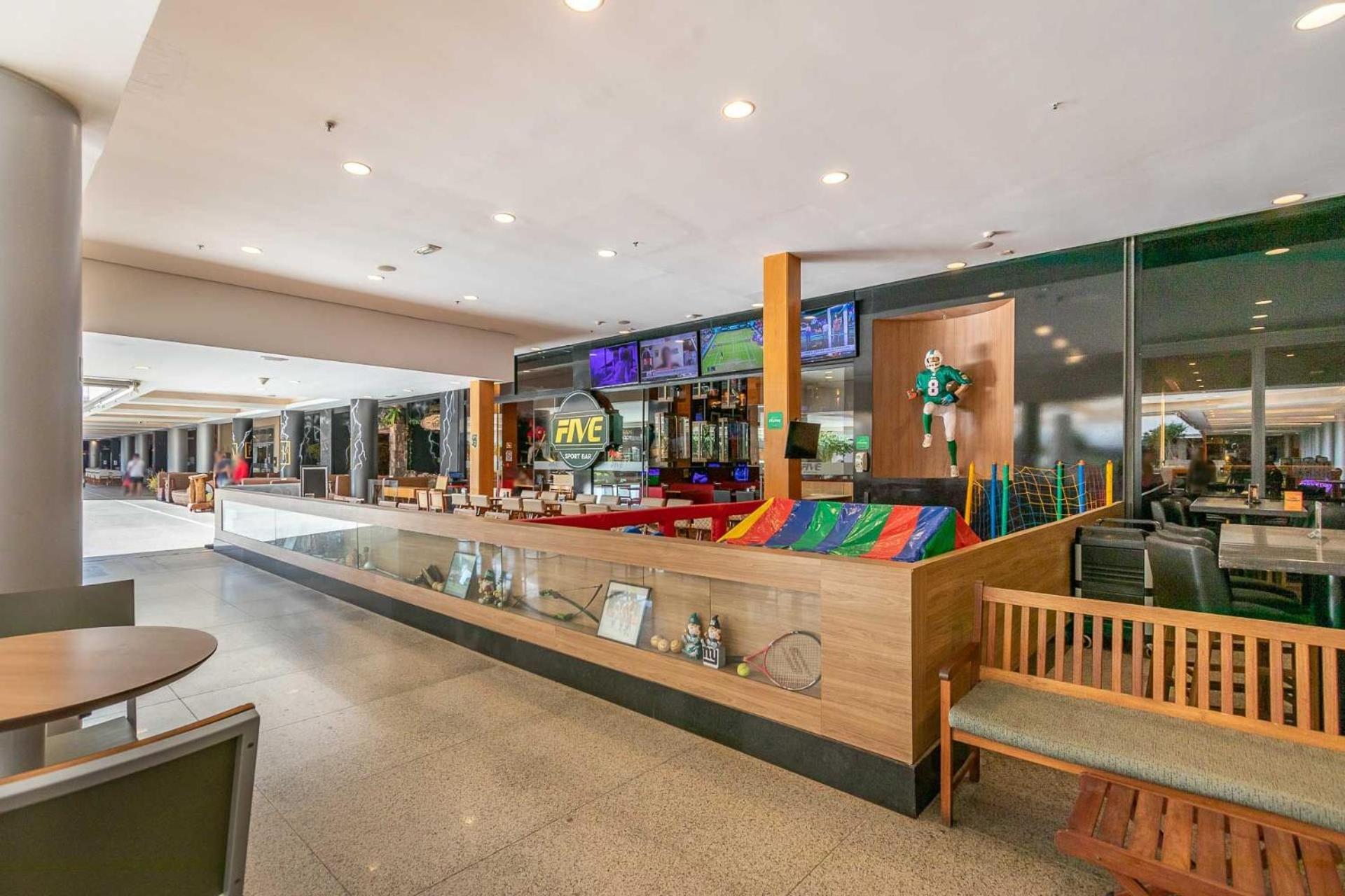 Suíte Moderna com acesso ao Shopping