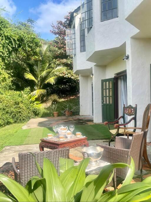 Large 2 Bed Apartment Excellent Location Private