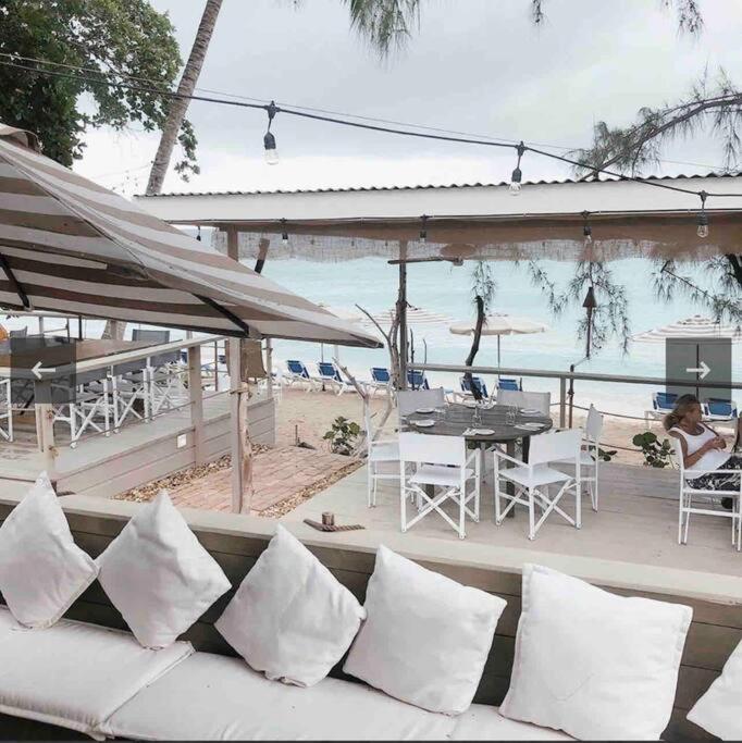 Large 2 Bed Apartment Excellent Location Private