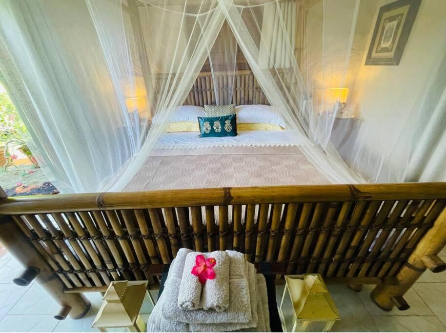 Large 2 Bed Apartment Excellent Location Private