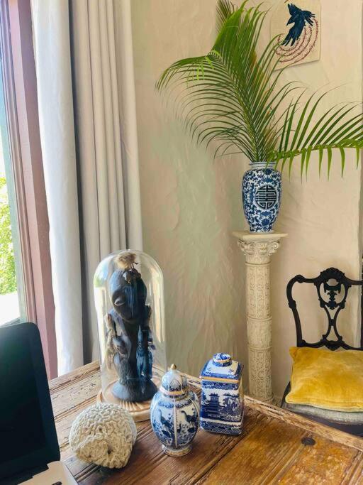 Large 2 Bed Apartment Excellent Location Private