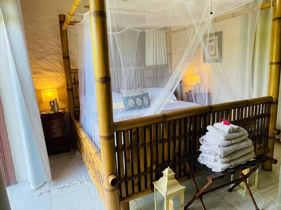 Large 2 Bed Apartment Excellent Location Private
